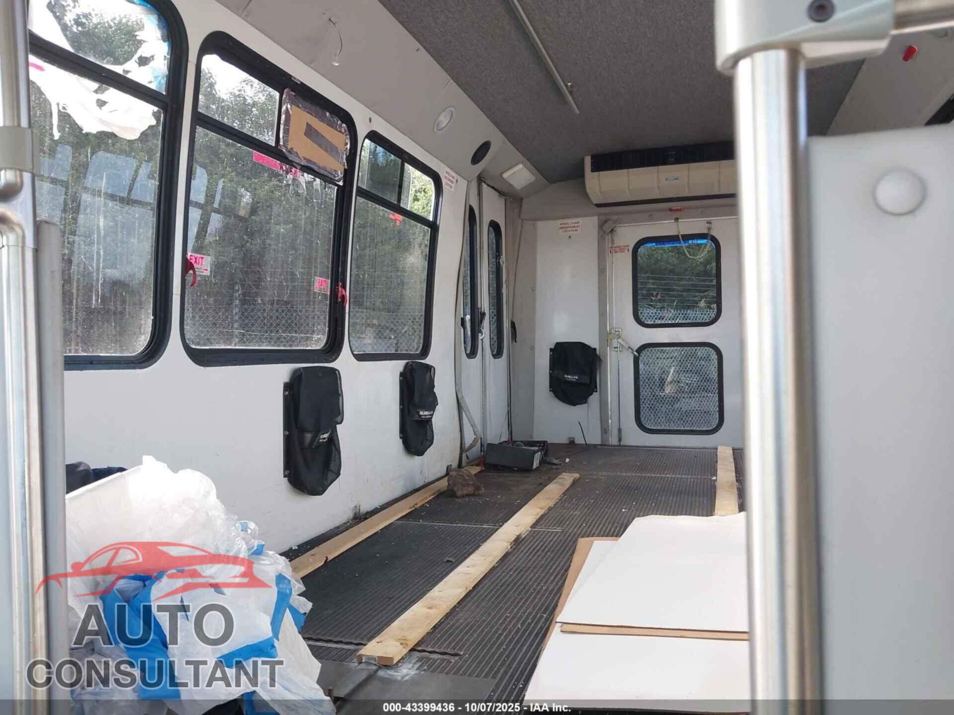 FORD E-450 CUTAWAY 2011 - 1FDFE4FS3BDB10110