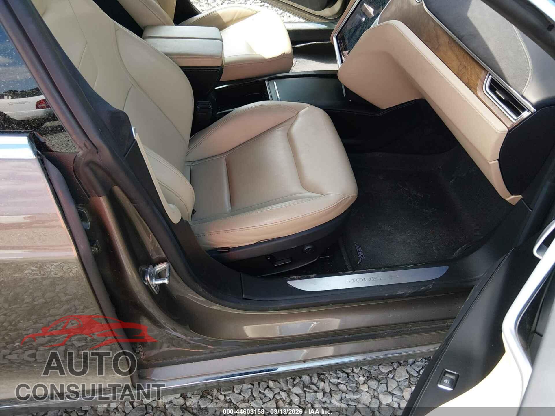 TESLA MODEL S 2016 - 5YJSA1E19GF157437