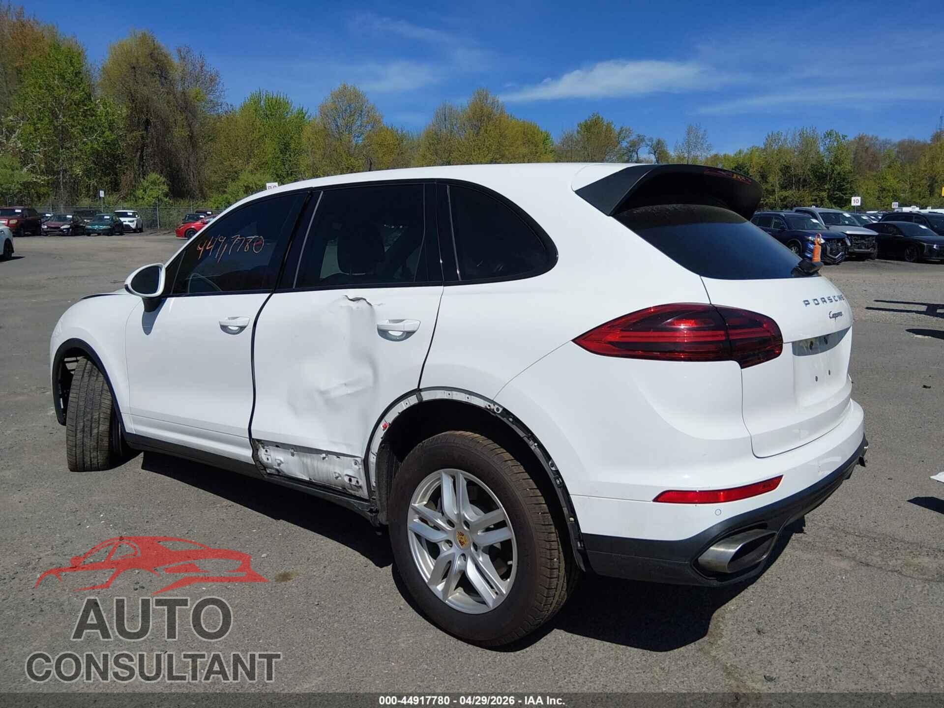PORSCHE CAYENNE 2016 - WP1AA2A28GKA12813