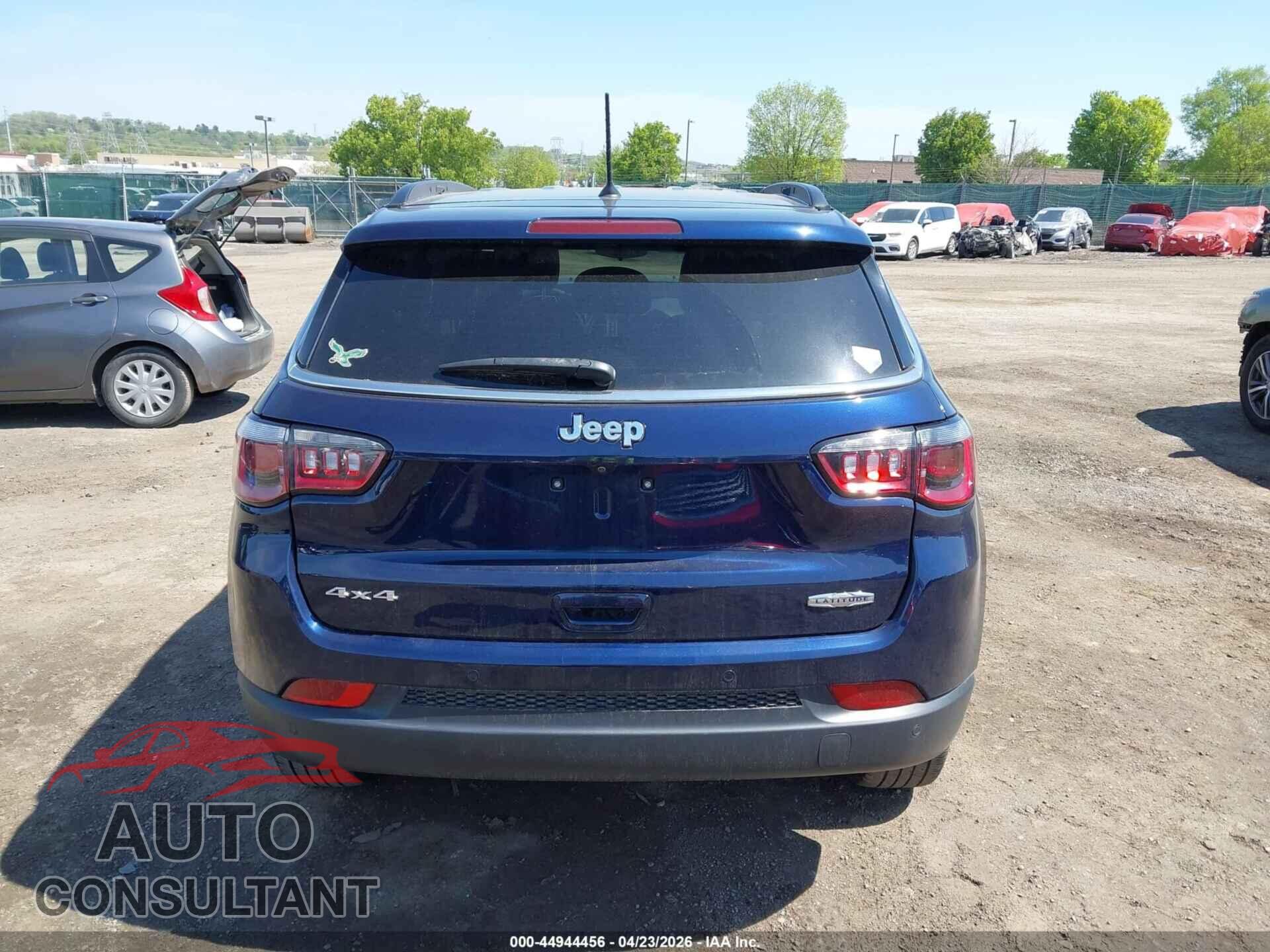 JEEP COMPASS 2018 - 3C4NJDBB2JT483438