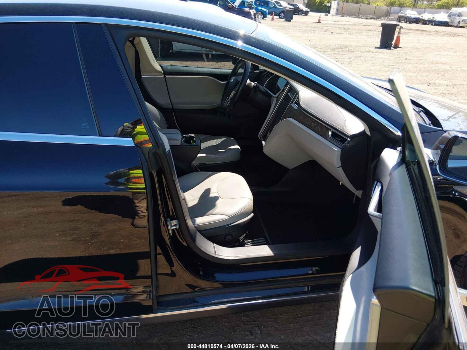 TESLA MODEL S 2013 - 5YJSA1DGXDFP08265