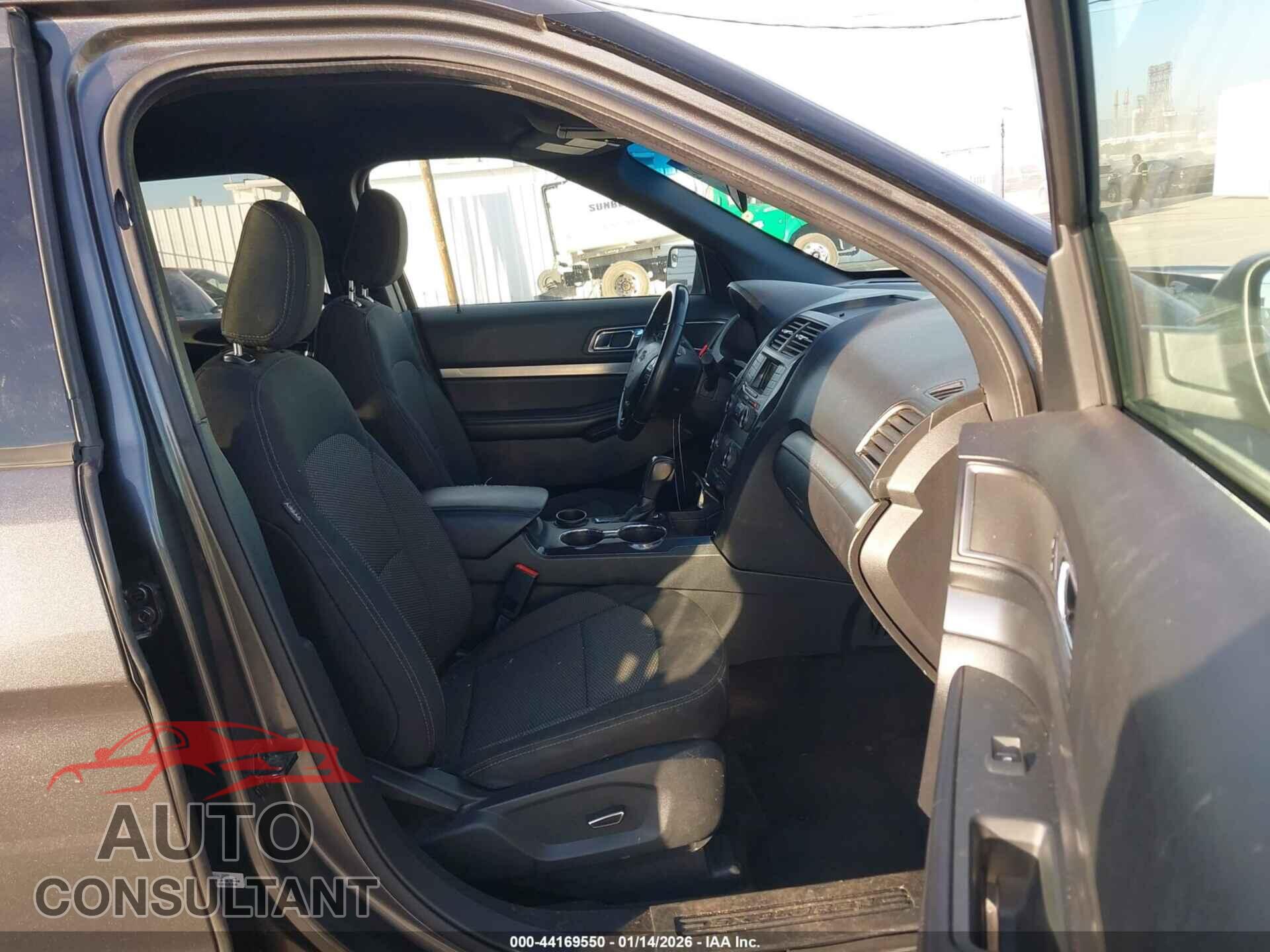 FORD EXPLORER 2018 - 1FM5K7D85JGB79455