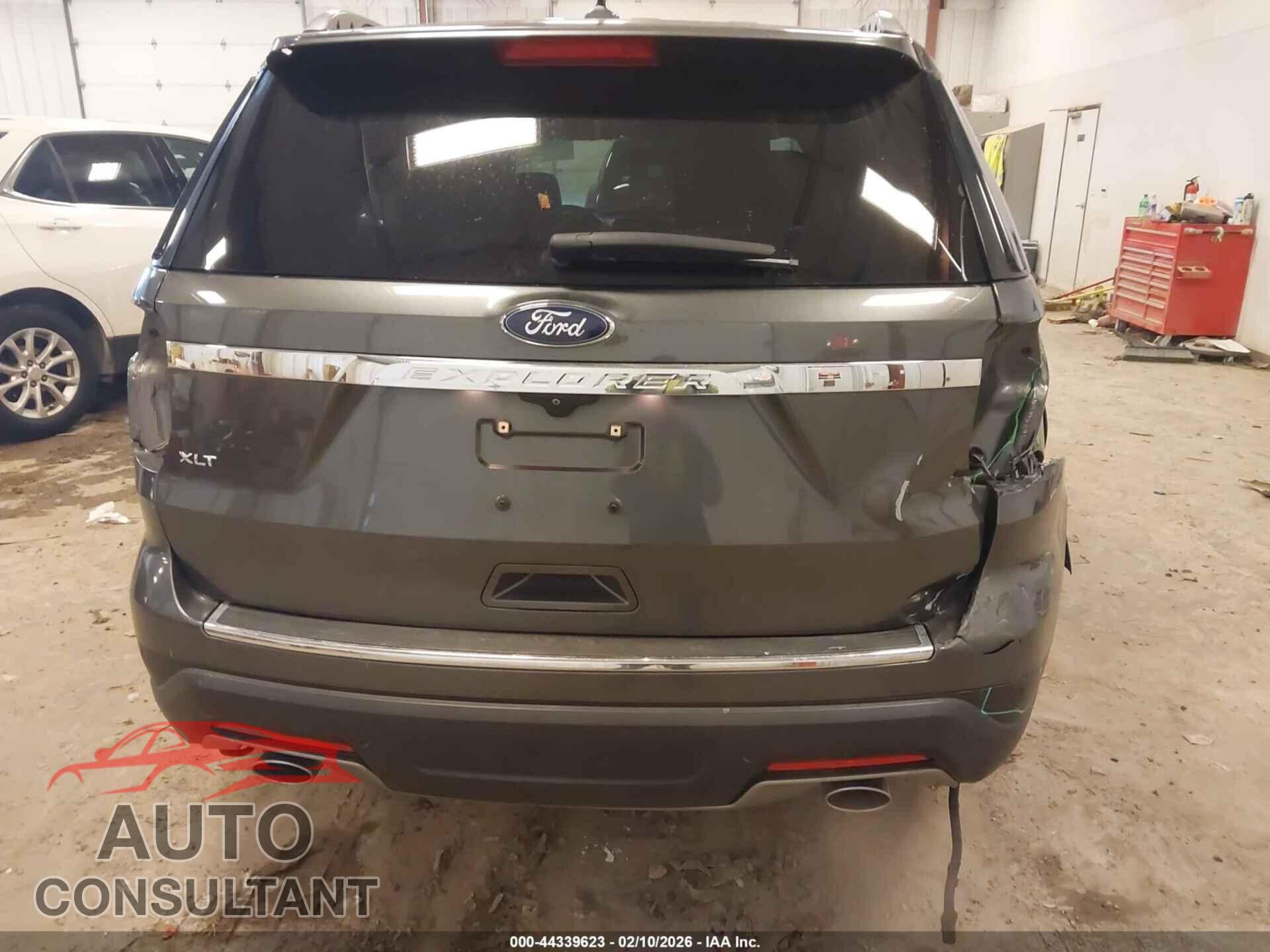 FORD EXPLORER 2018 - 1FM5K7D80JGB98429
