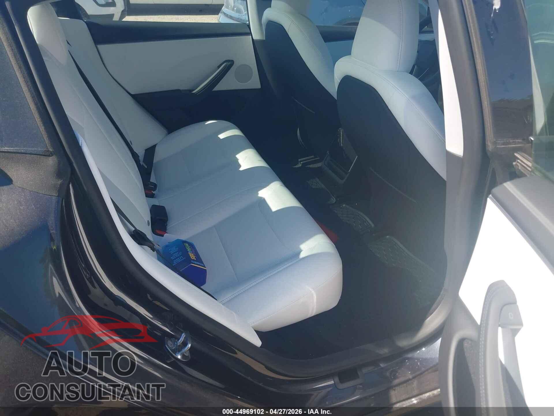TESLA MODEL 3 2026 - 5YJ3E1EAXTF138656