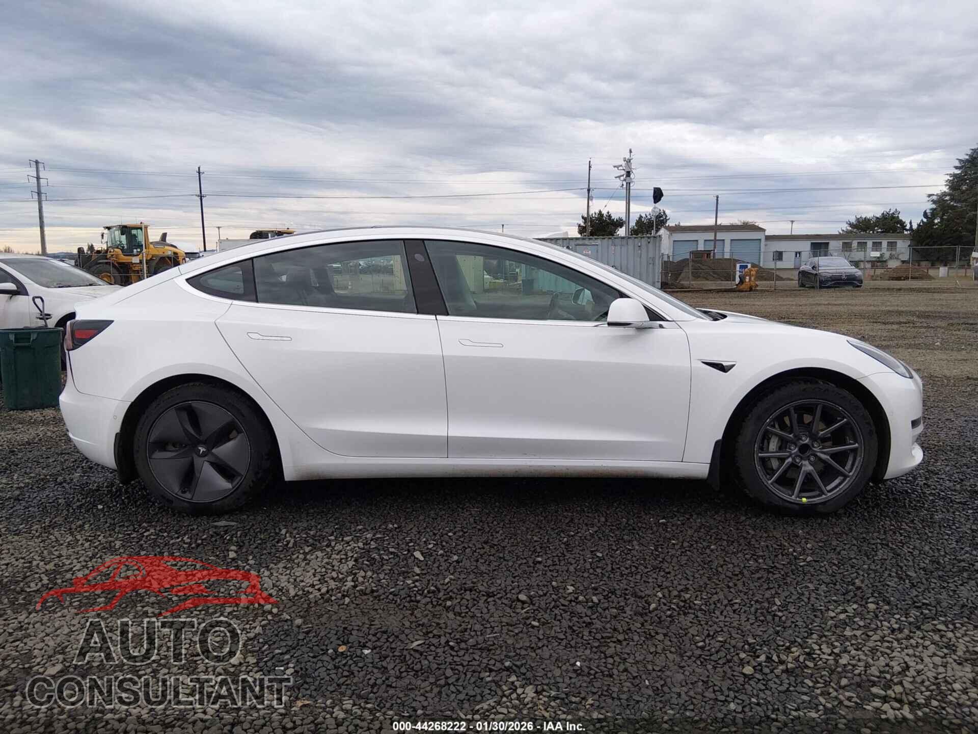 TESLA MODEL 3 2018 - 5YJ3E1EA3JF076174