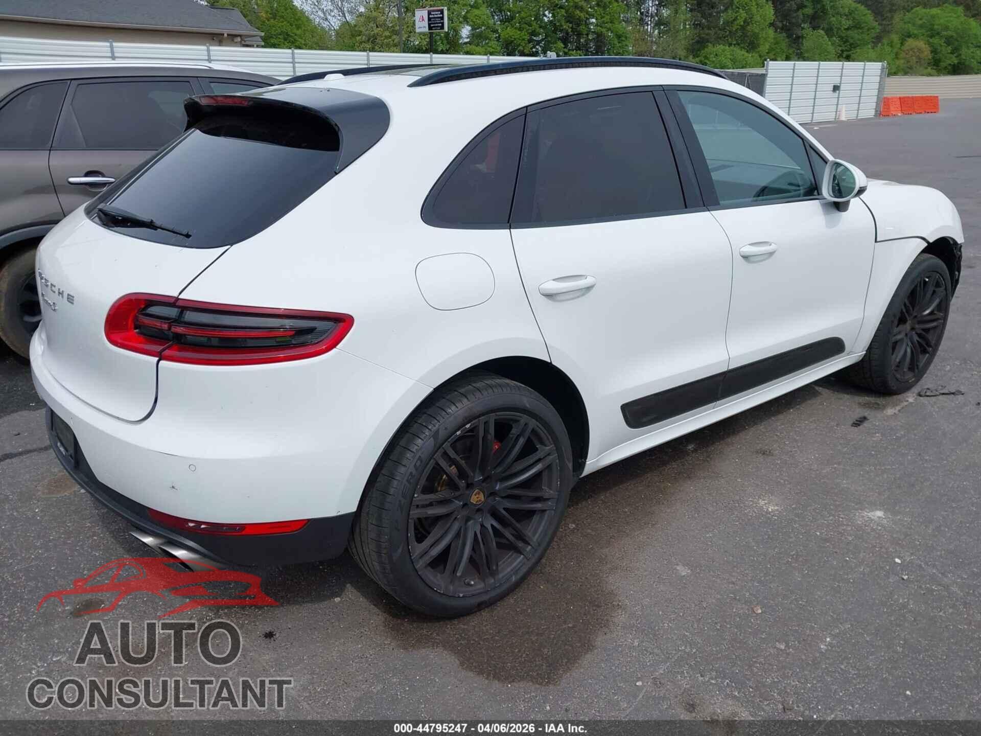 PORSCHE MACAN 2015 - WP1AB2A53FLB54714