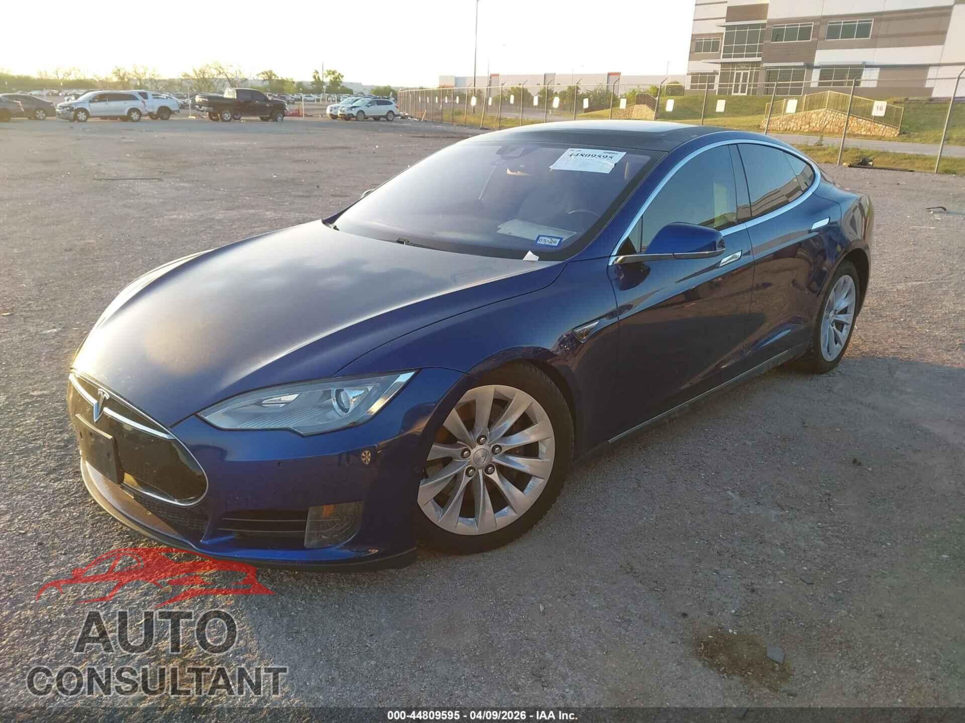 TESLA MODEL S 2015 - 5YJSA1E14FF117247