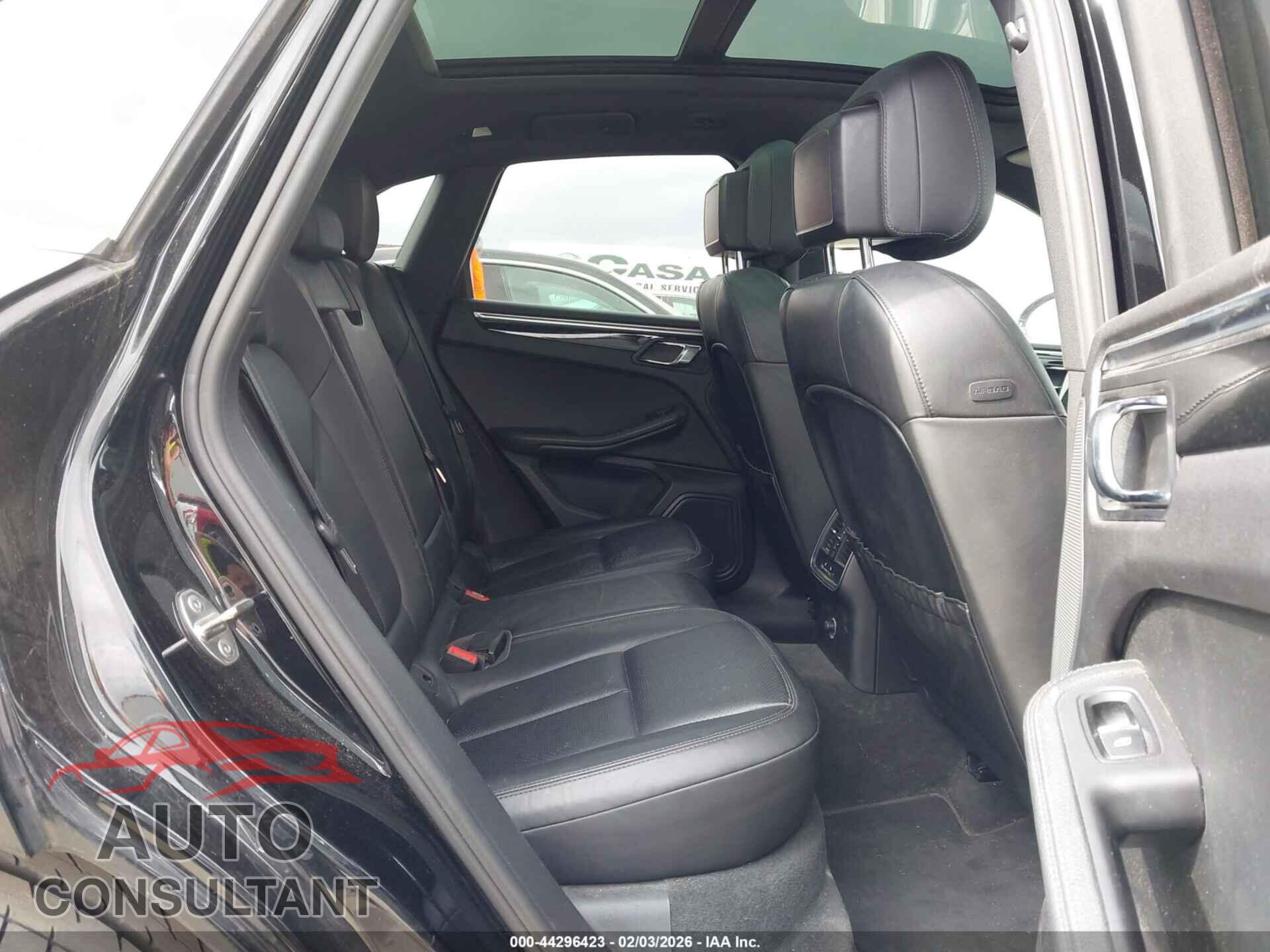 PORSCHE MACAN 2016 - WP1AB2A51GLB54065