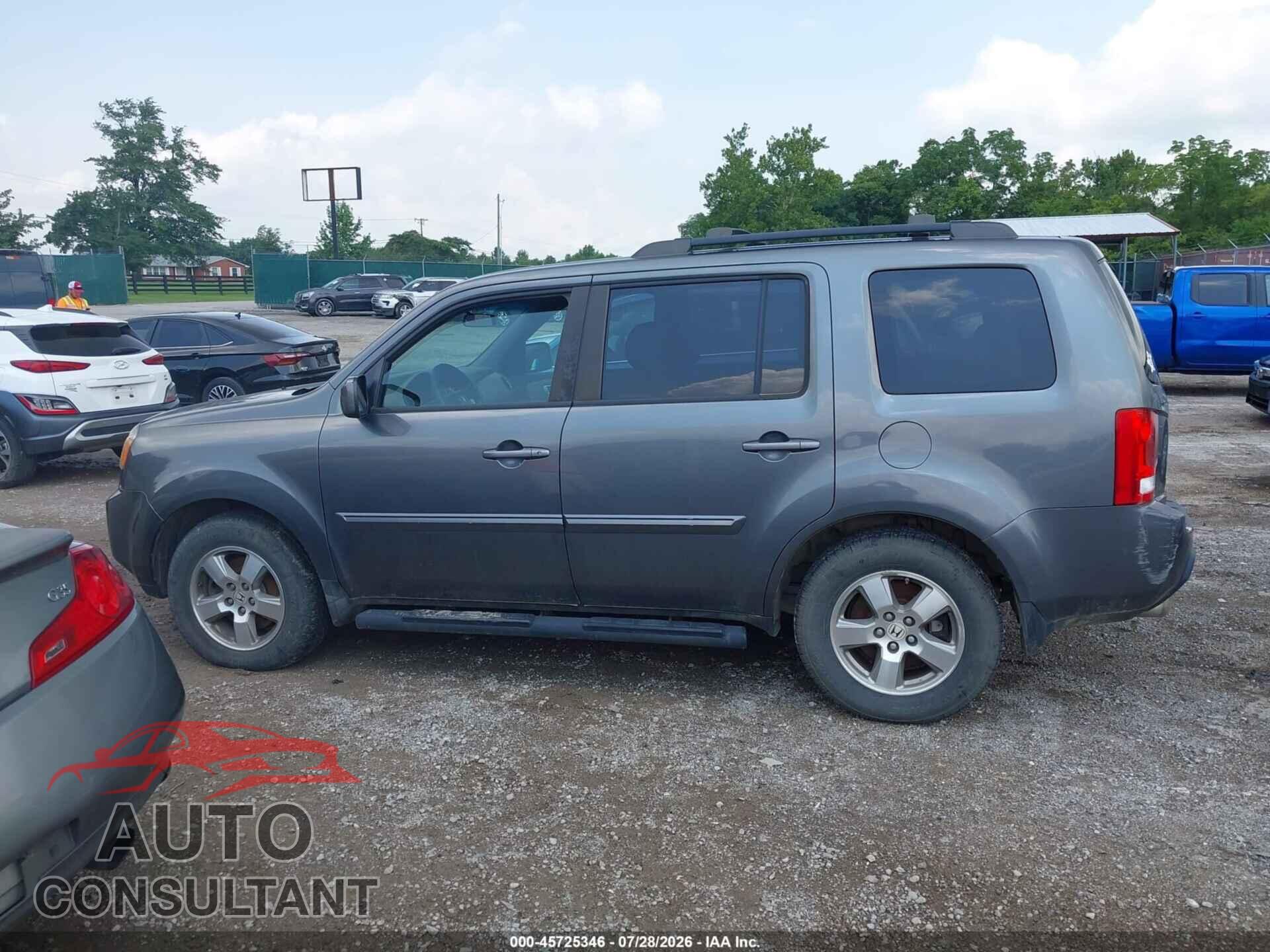 HONDA PILOT 2011 - 5FNYF4H46BB013453