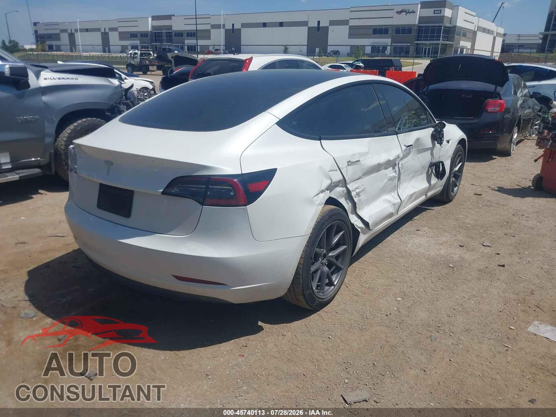 TESLA MODEL 3 2023 - 5YJ3E1EAXPF564322