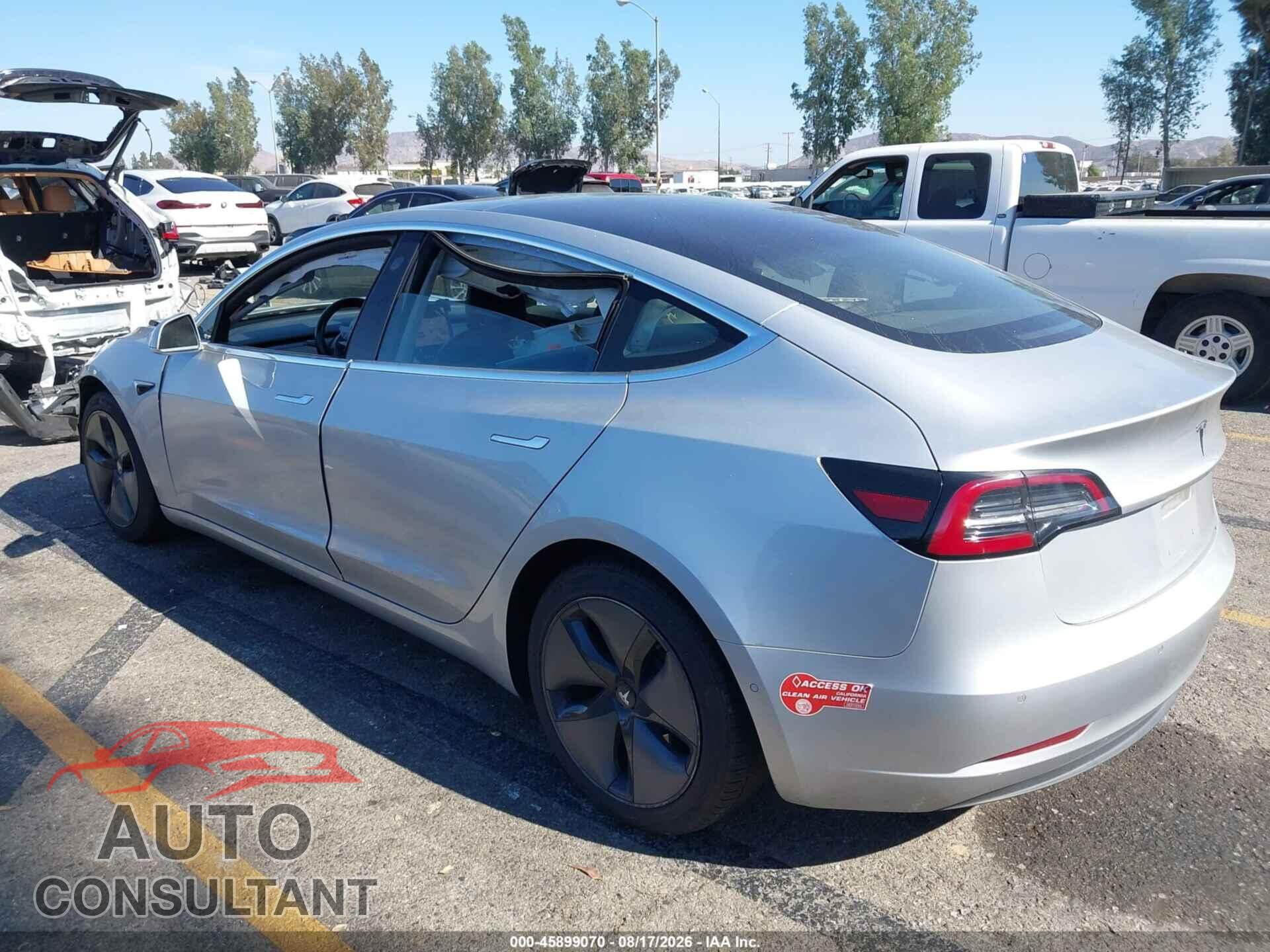 TESLA MODEL 3 2018 - 5YJ3E1EA4JF040249