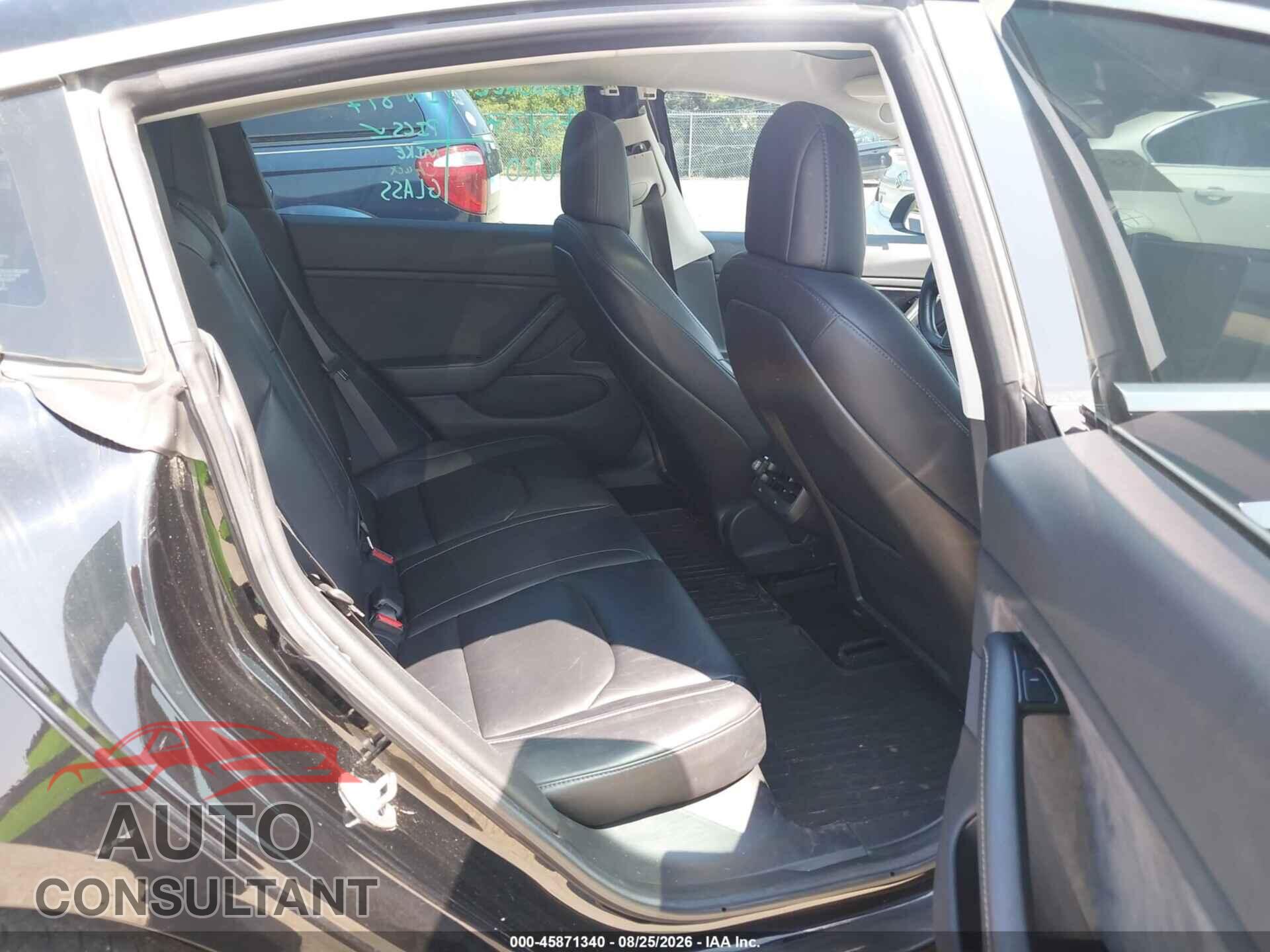 TESLA MODEL 3 2018 - 5YJ3E1EA4JF017523