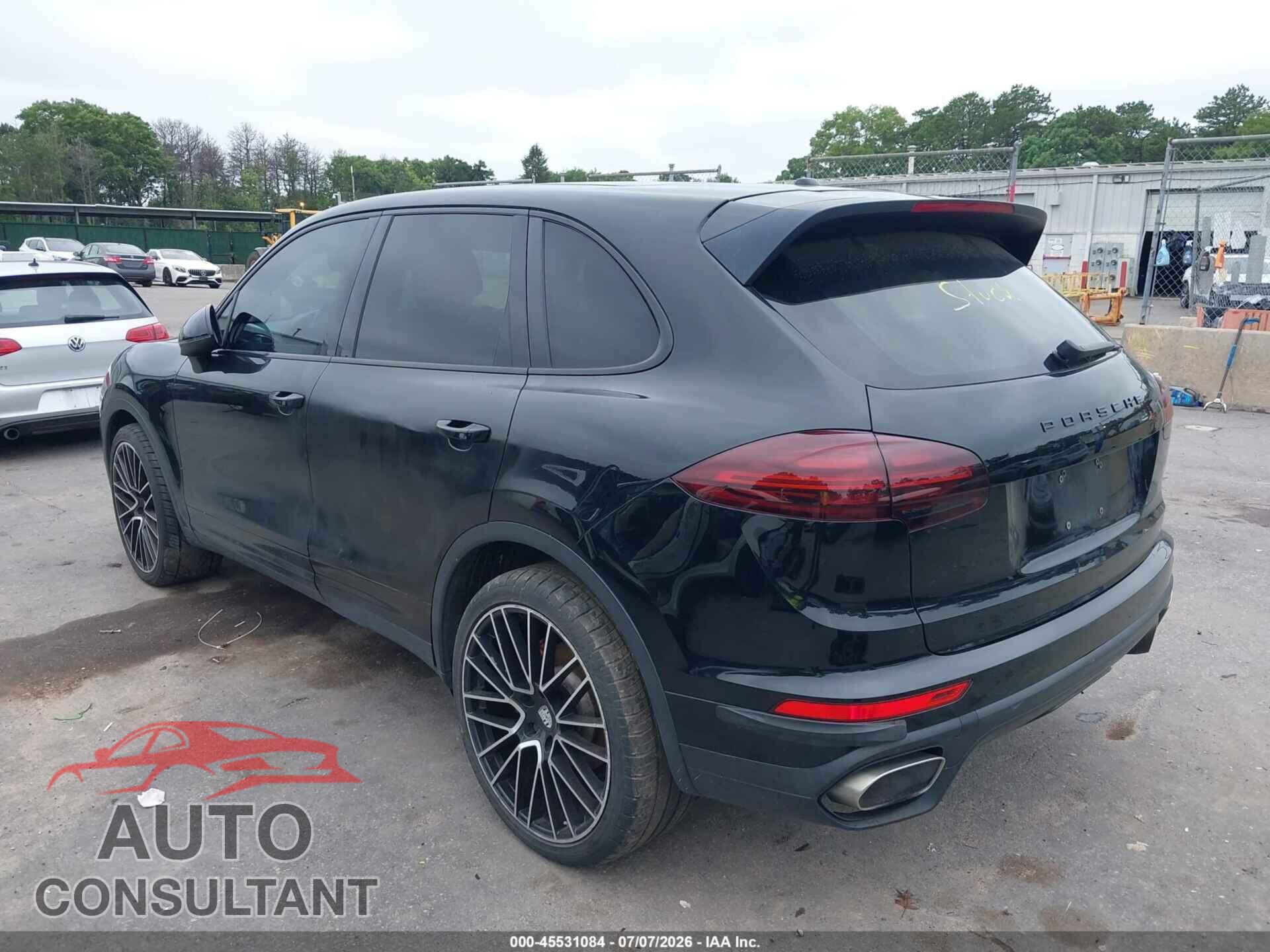 PORSCHE CAYENNE 2017 - WP1AA2A24HKA89633
