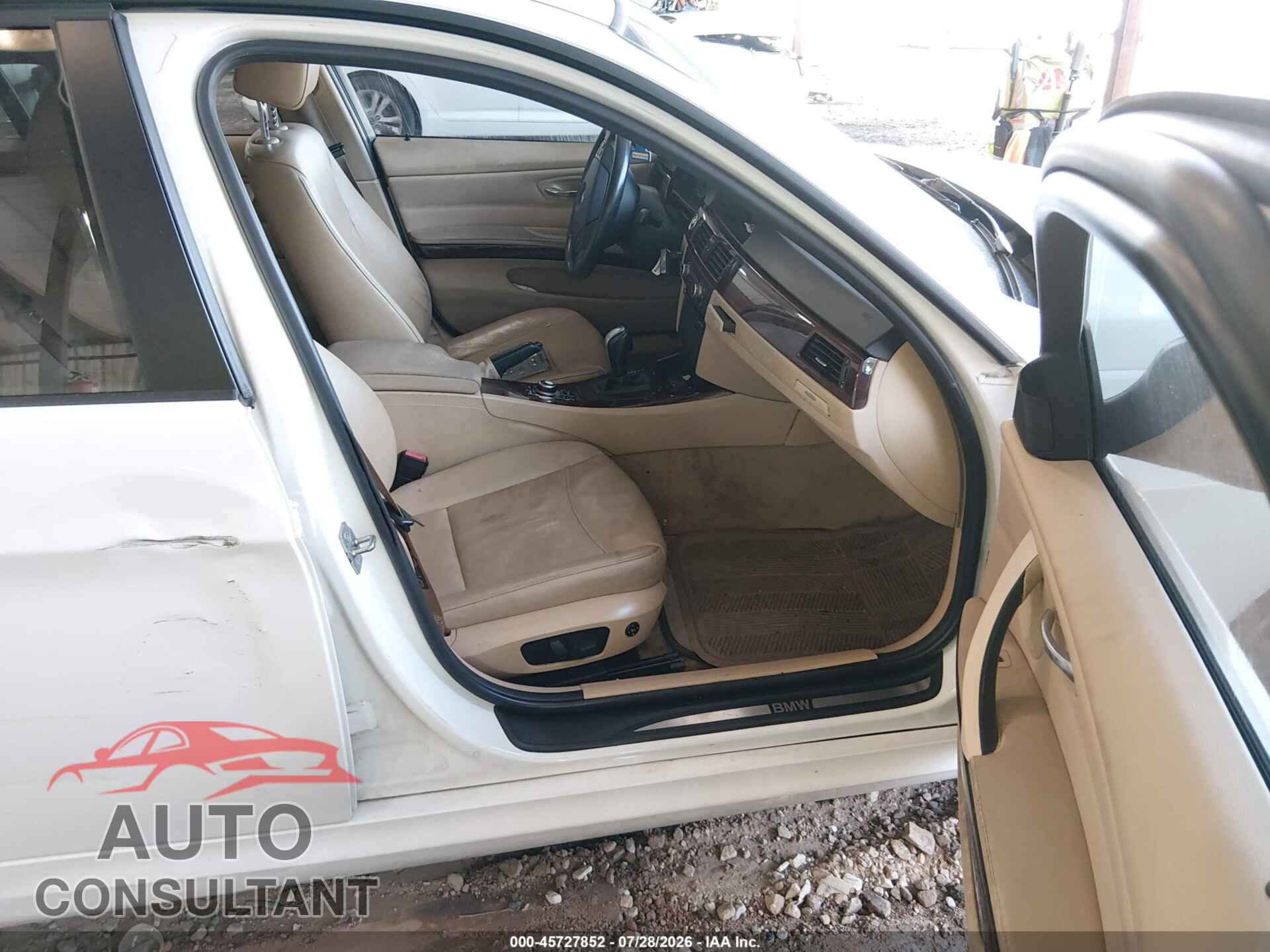 BMW 328I 2011 - WBAPH7C55BE851737