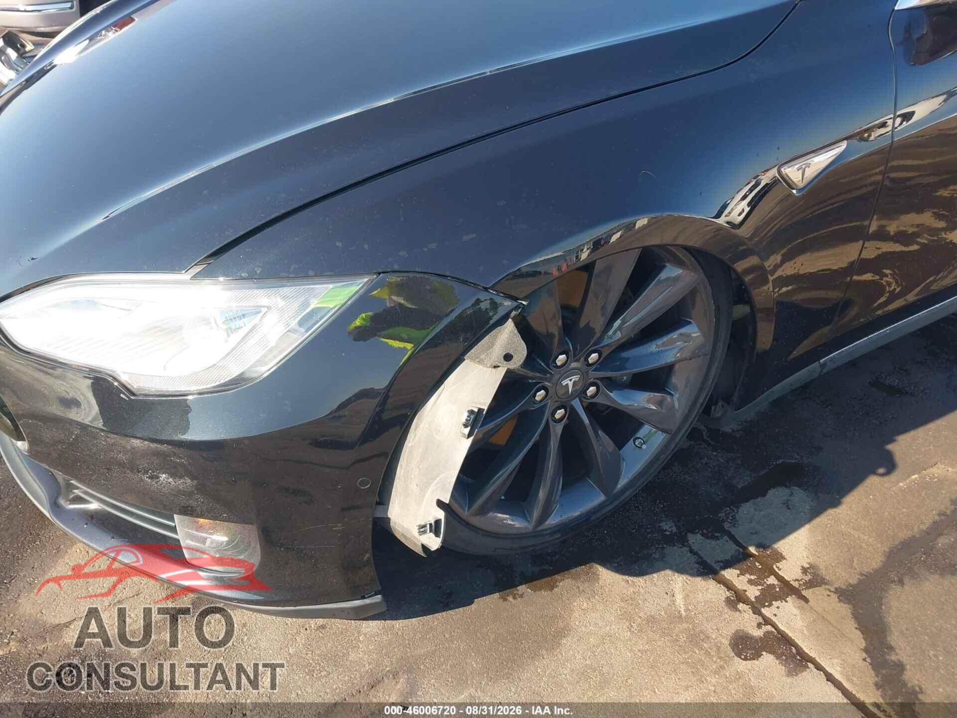 TESLA MODEL S 2015 - 5YJSA1H23FF093852