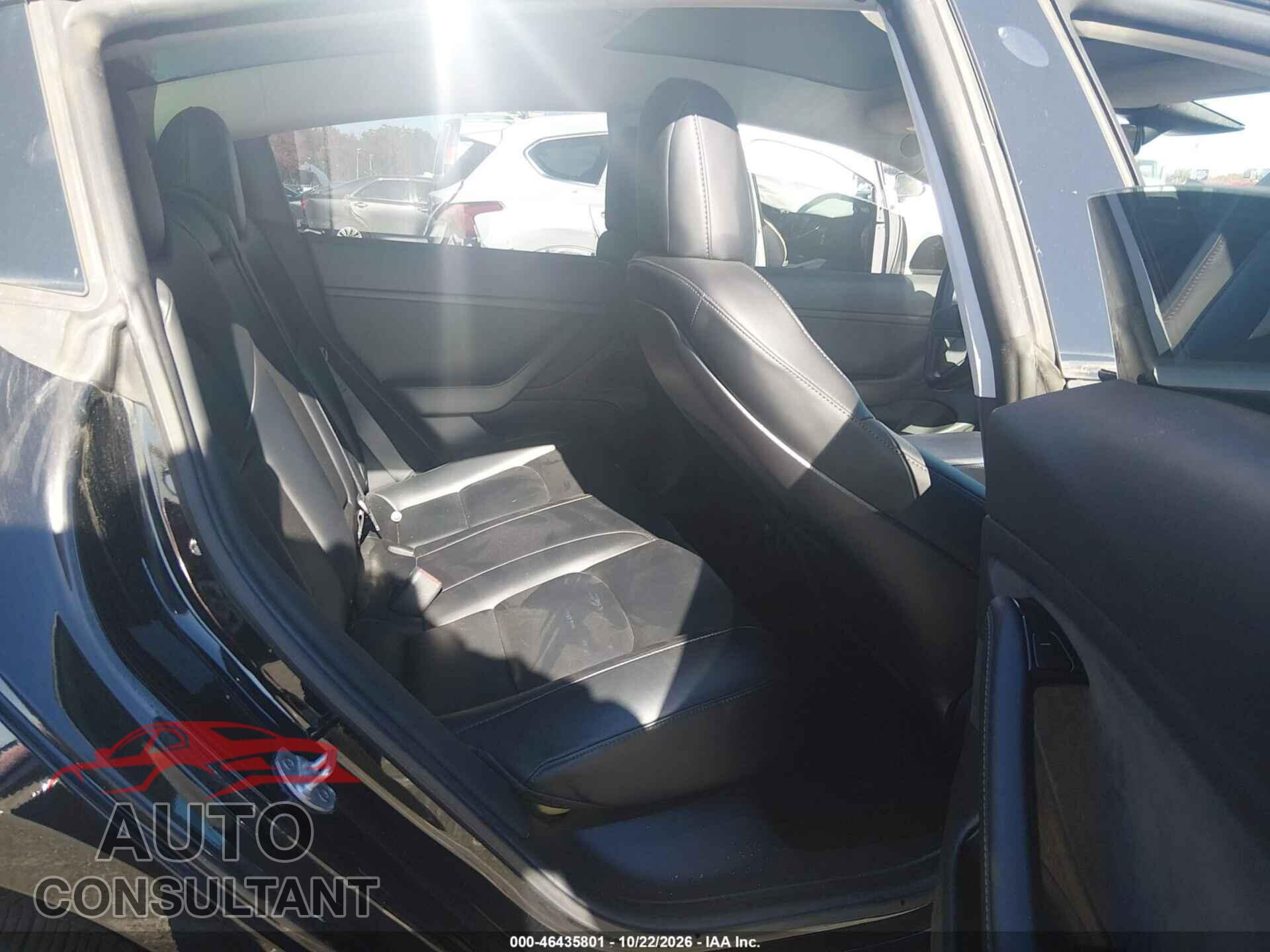 TESLA MODEL 3 2019 - 5YJ3E1EB2KF384270