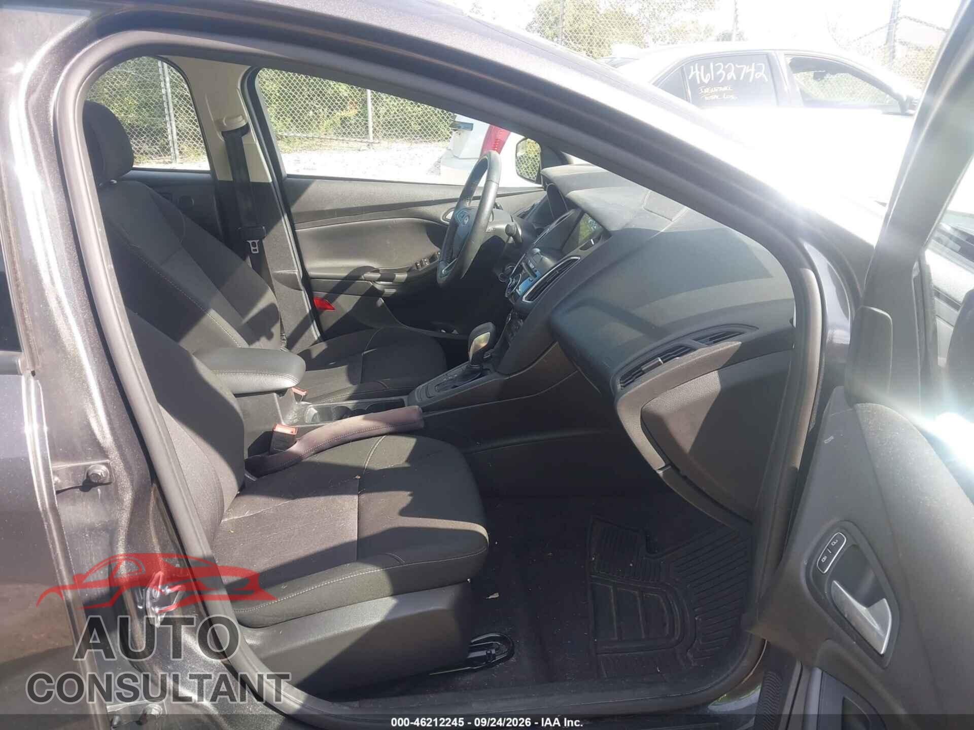 FORD FOCUS 2017 - 1FADP3H23HL252684