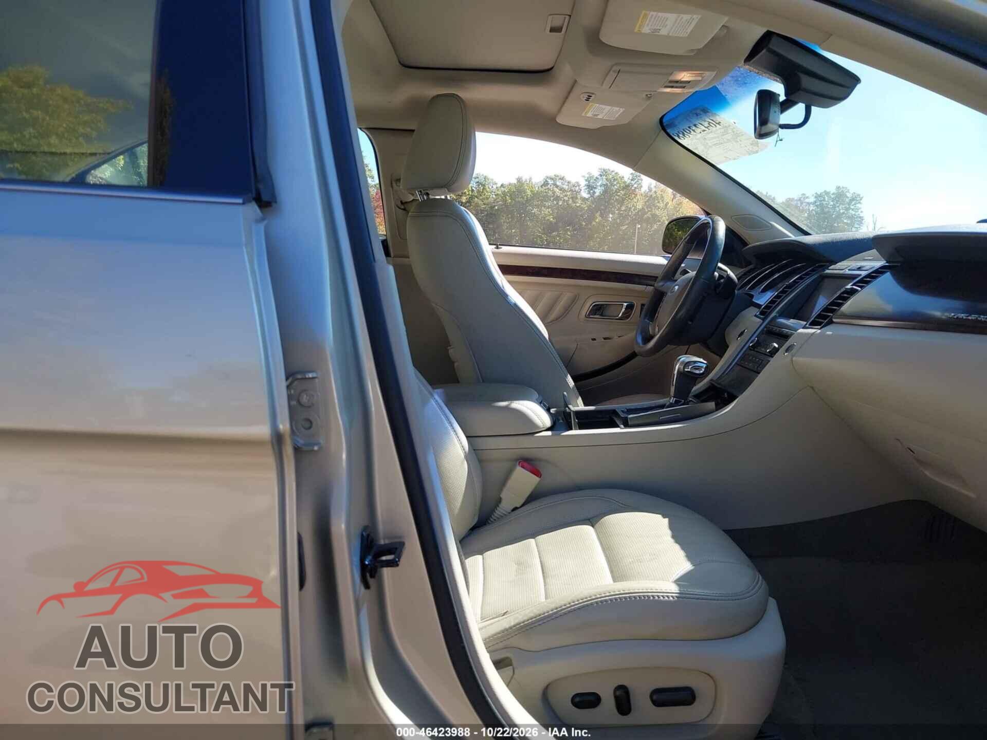 FORD TAURUS 2011 - 1FAHP2FW0BG155105
