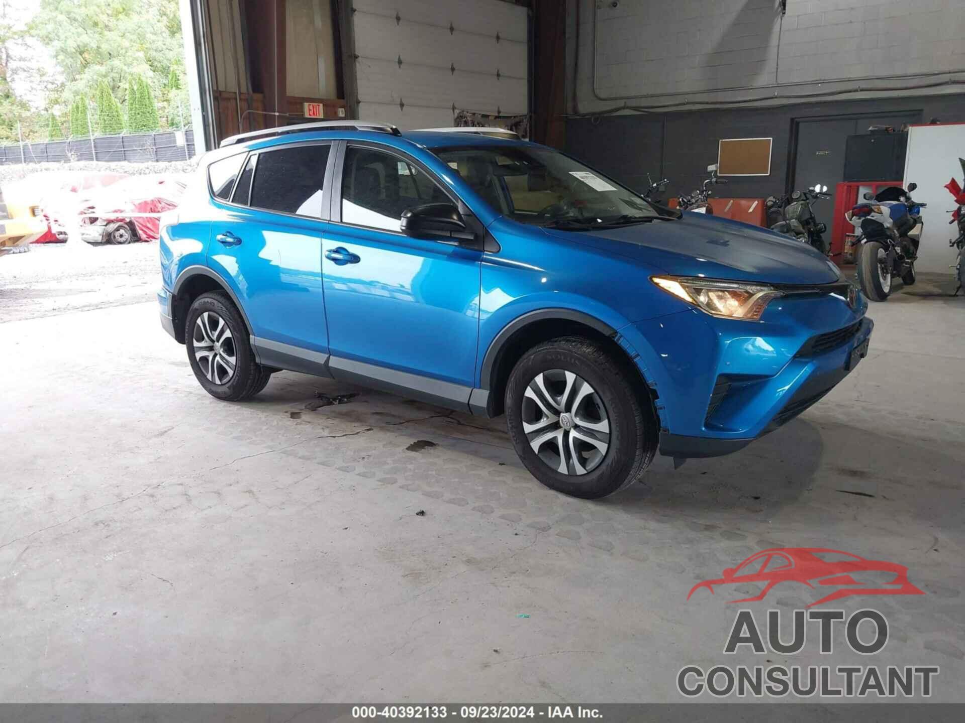 TOYOTA RAV4 2018 - JTMBFREV3JJ254409