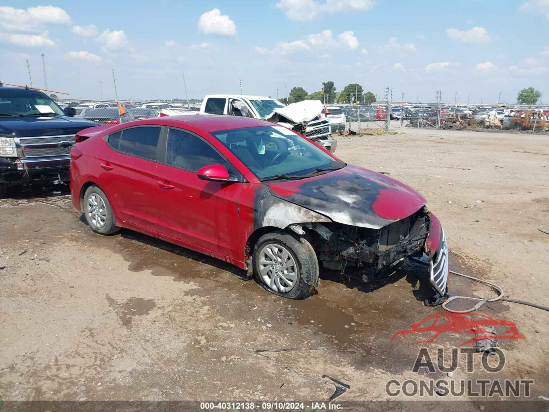 HYUNDAI ELANTRA 2017 - KMHD74LF8HU370648