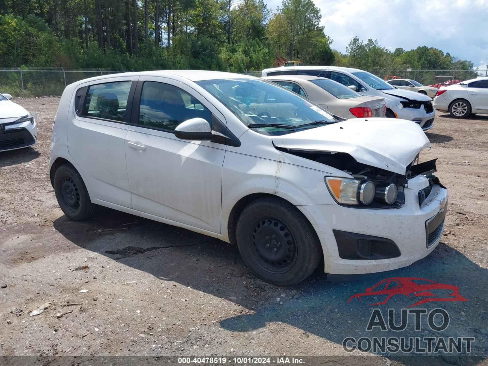 CHEVROLET SONIC 2016 - 1G1JA6SH5G4168350