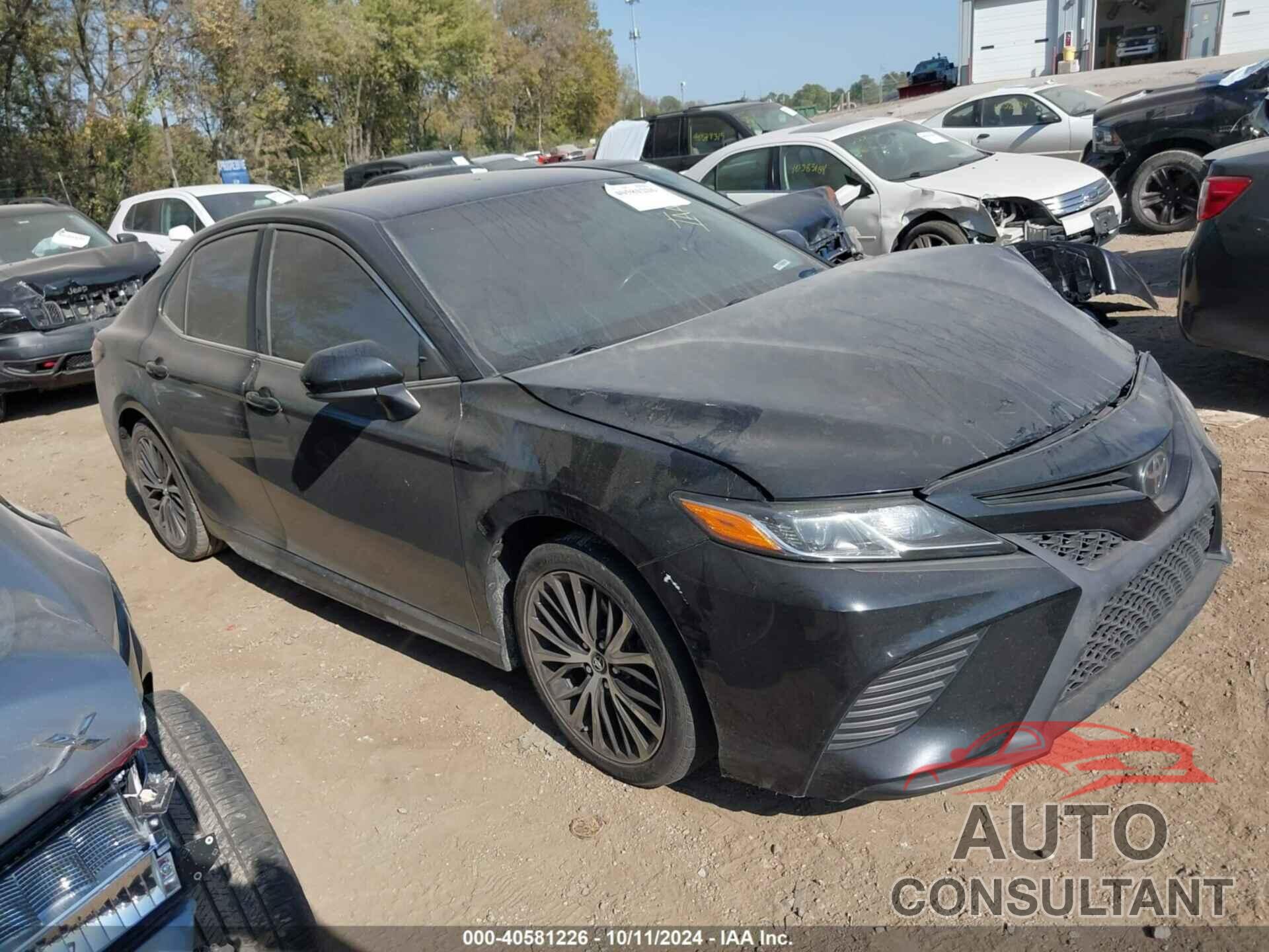 TOYOTA CAMRY 2018 - 4T1B11HK5JU038640