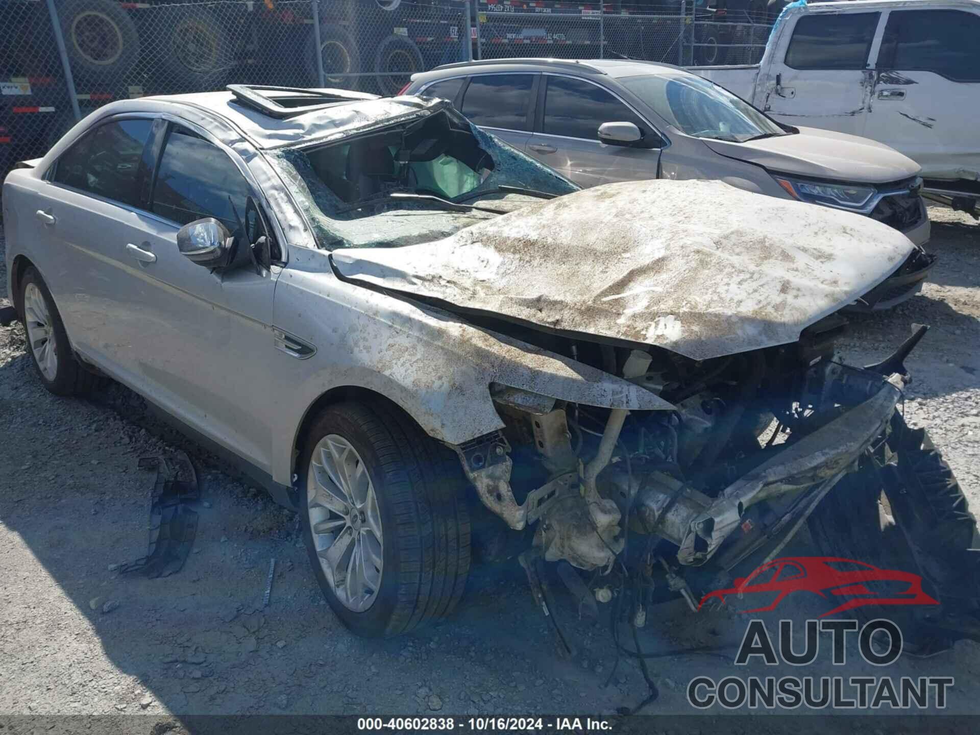 FORD TAURUS 2019 - 1FAHP2F88KG118126