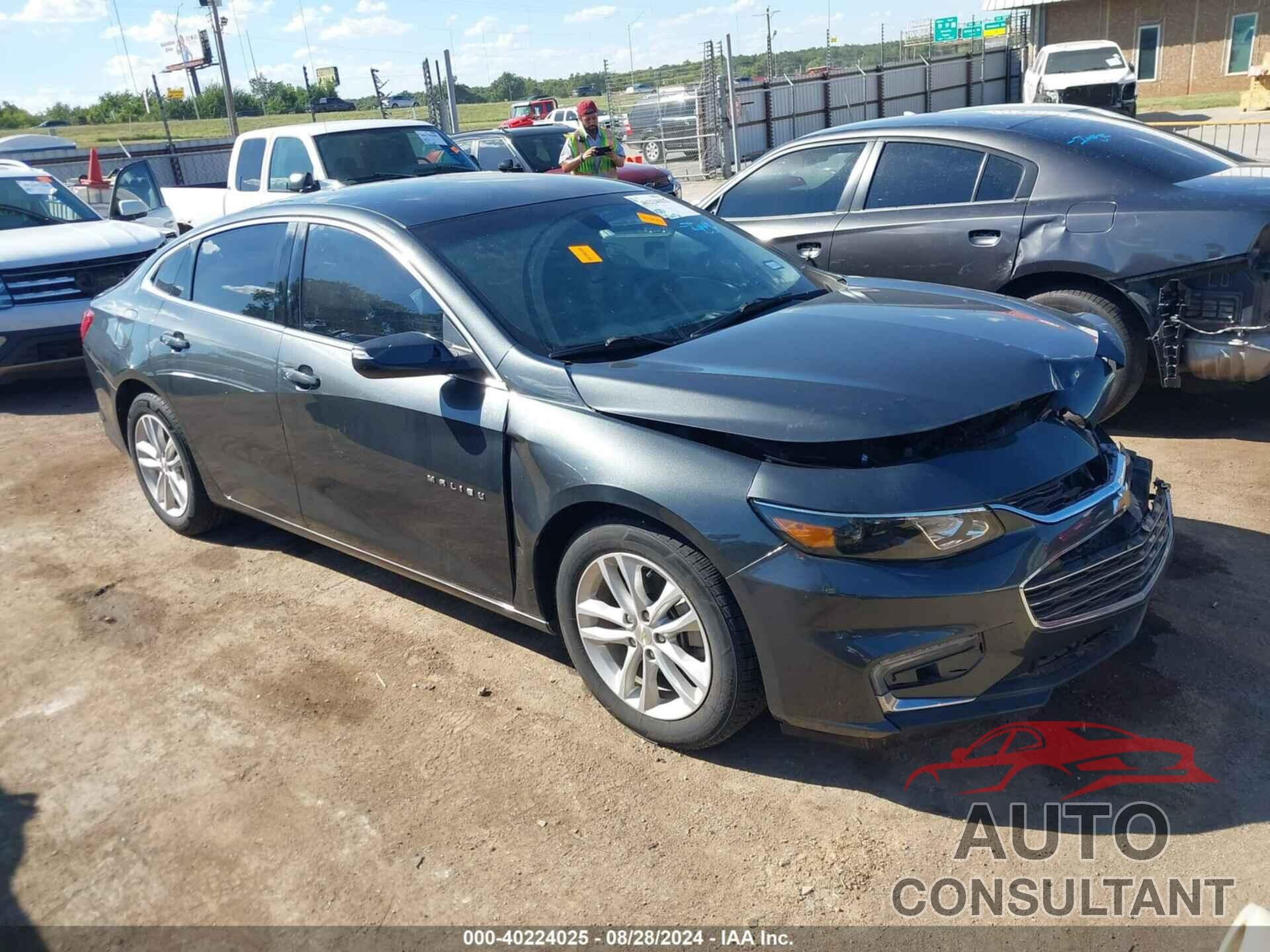 CHEVROLET MALIBU 2018 - 1G1ZD5ST2JF153406