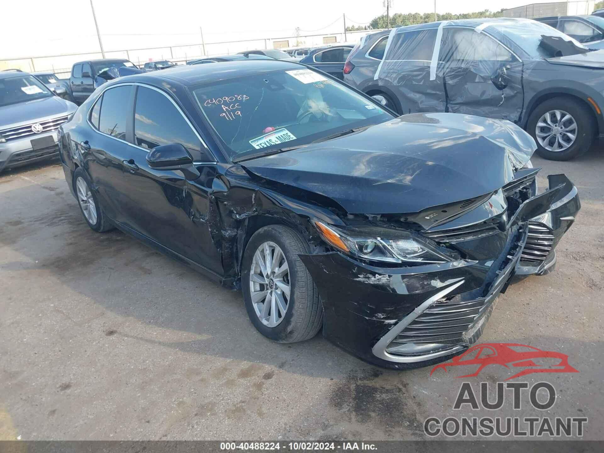 TOYOTA CAMRY 2022 - 4T1C11AK6NU637423
