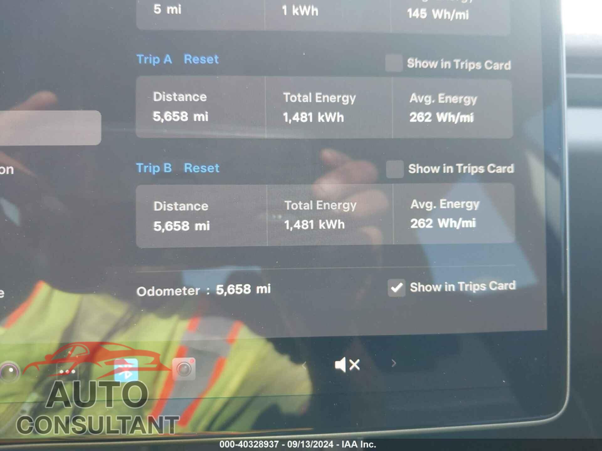 TESLA MODEL 3 2024 - 5YJ3E1EA3RF741697
