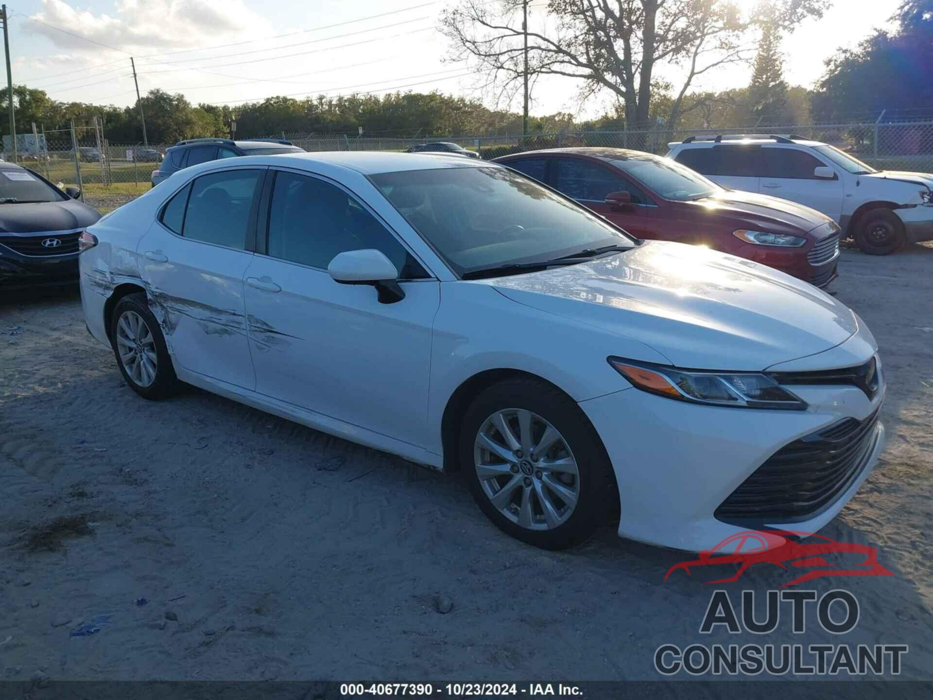 TOYOTA CAMRY 2018 - 4T1B11HK3JU535766