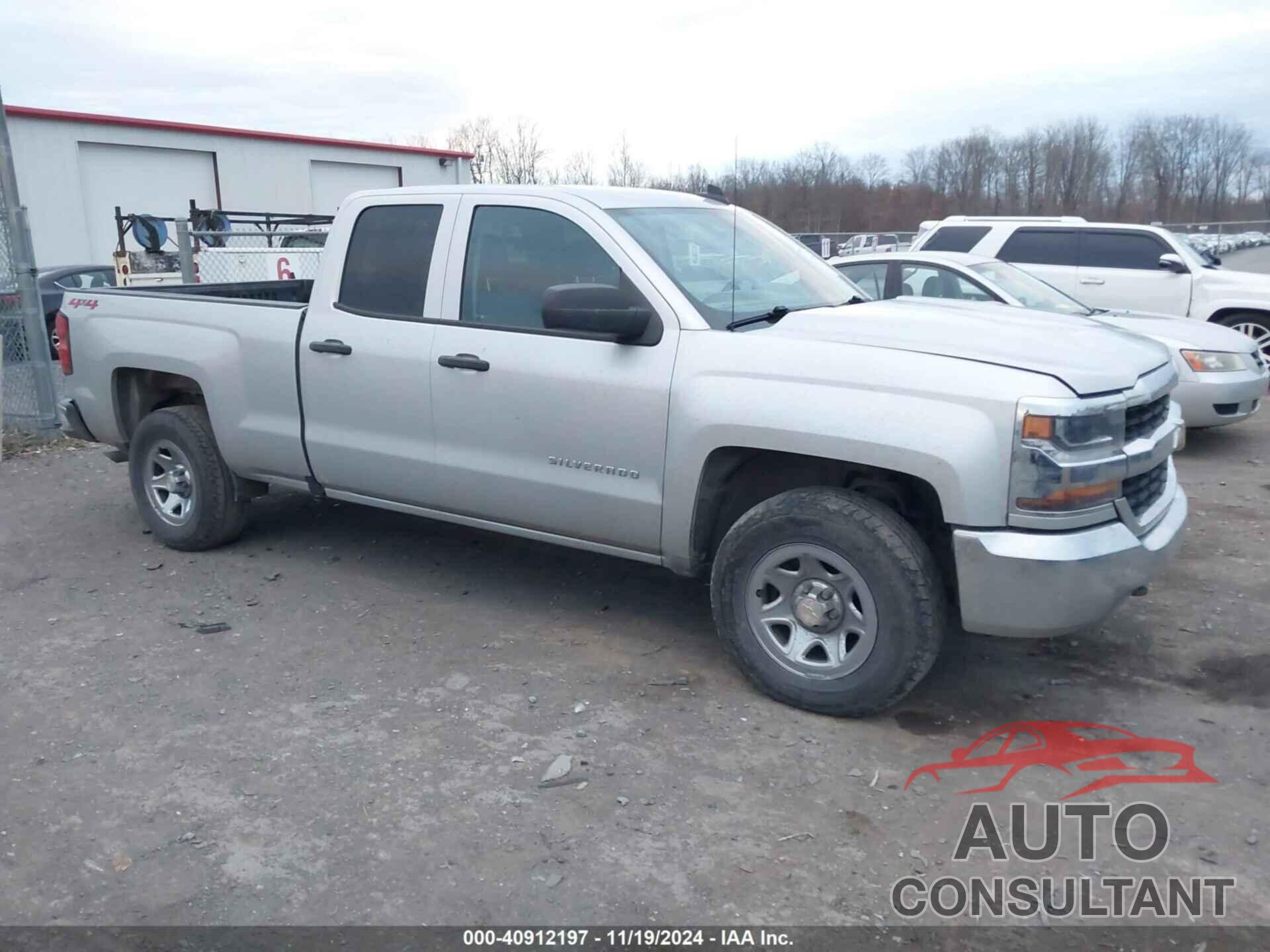 CHEVROLET SILVERADO 1500 2018 - 1GCVKNEC8JZ230902
