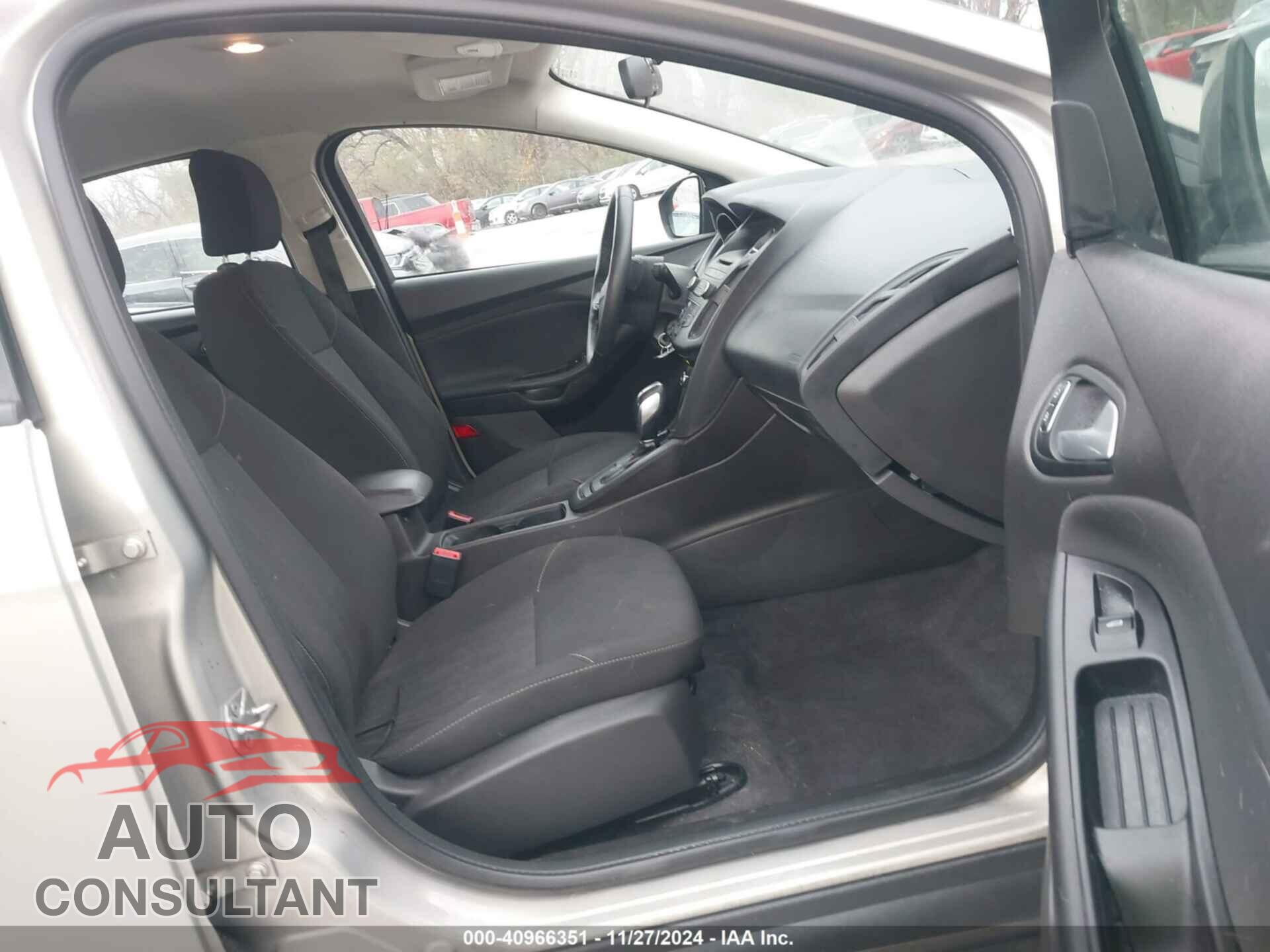 FORD FOCUS 2016 - 1FADP3F24GL379431