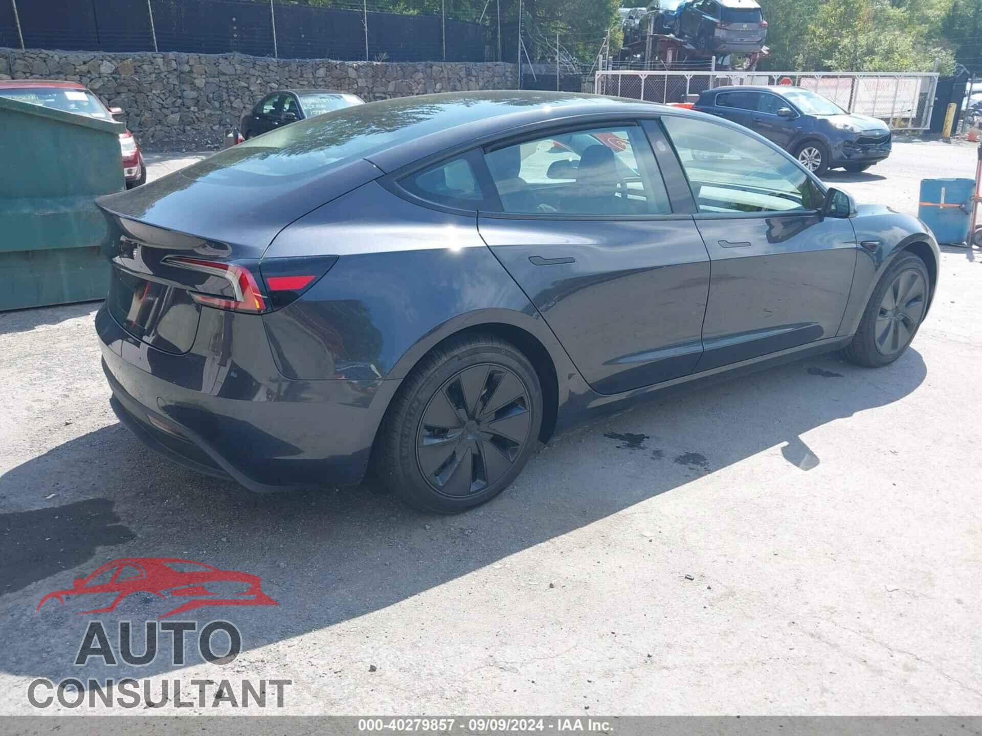 TESLA MODEL 3 2024 - 5YJ3E1EA9RF772243