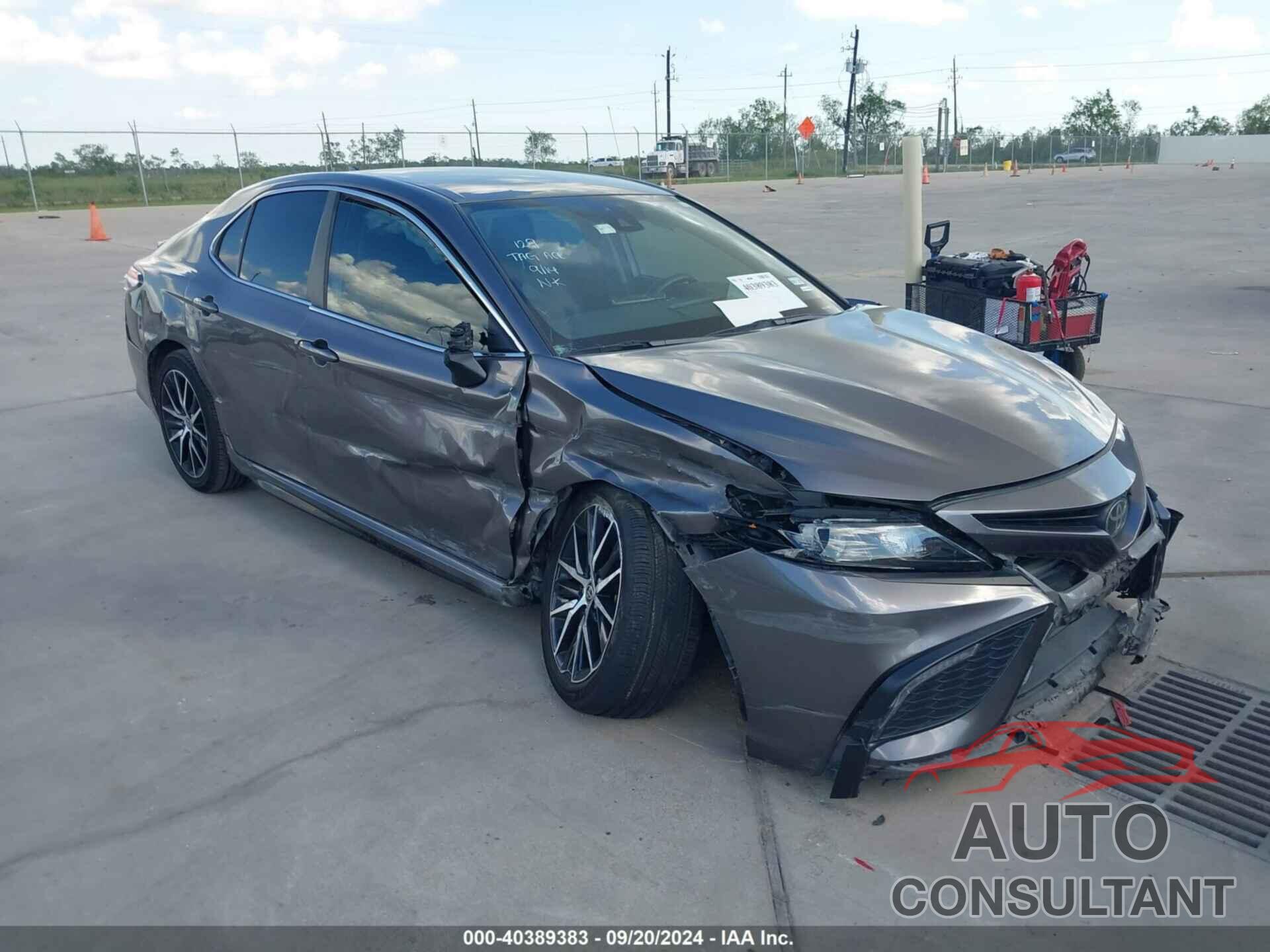 TOYOTA CAMRY 2022 - 4T1G11AK0NU659998