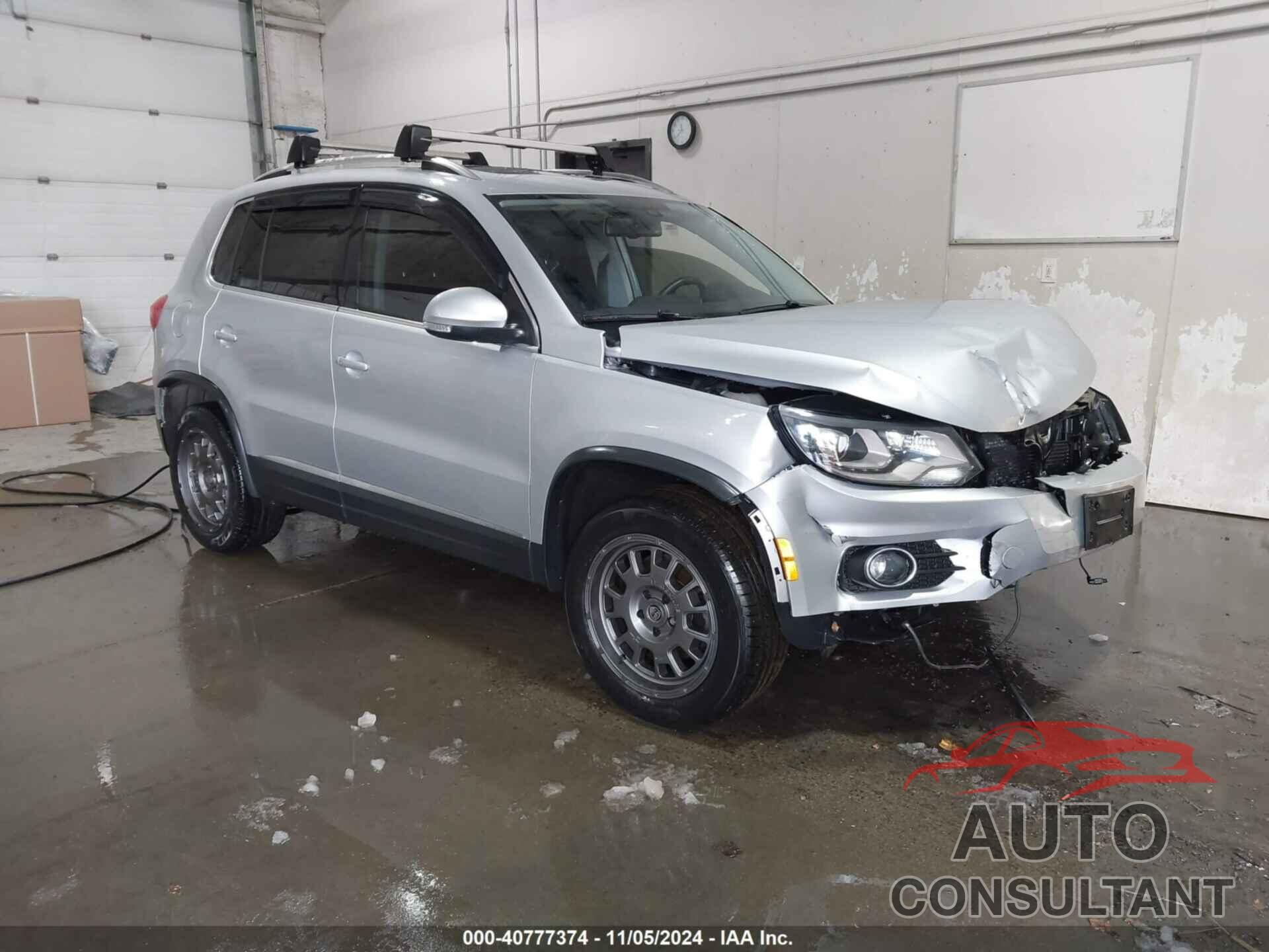 VOLKSWAGEN TIGUAN 2016 - WVGBV7AX3GW615904