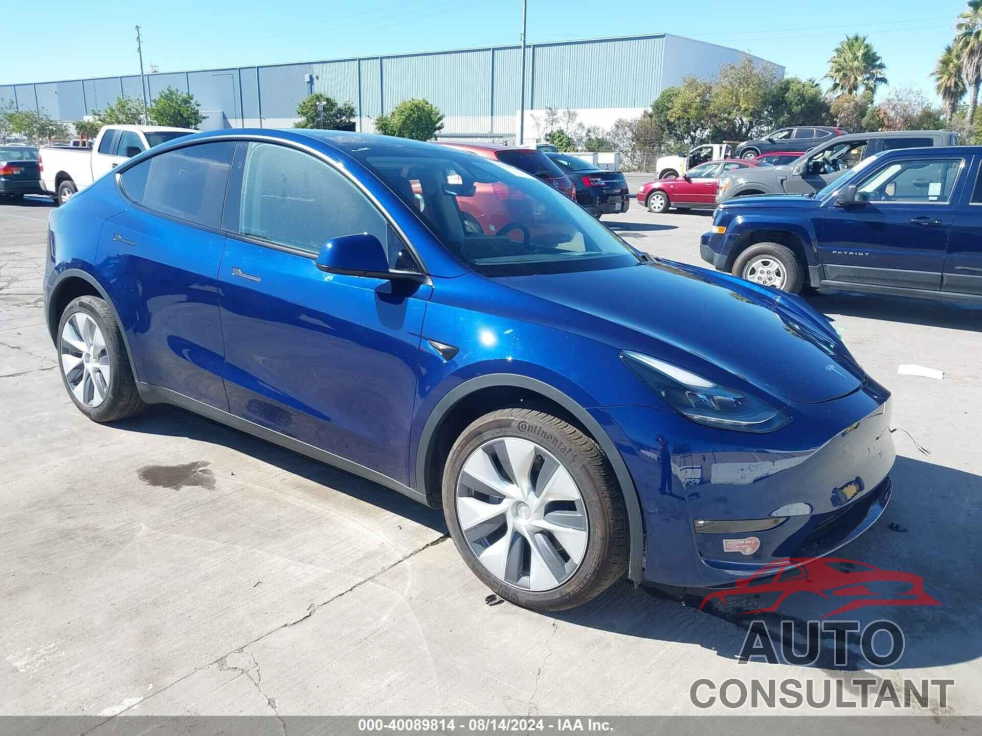 TESLA MODEL Y 2023 - 7SAYGAEE2PF859887