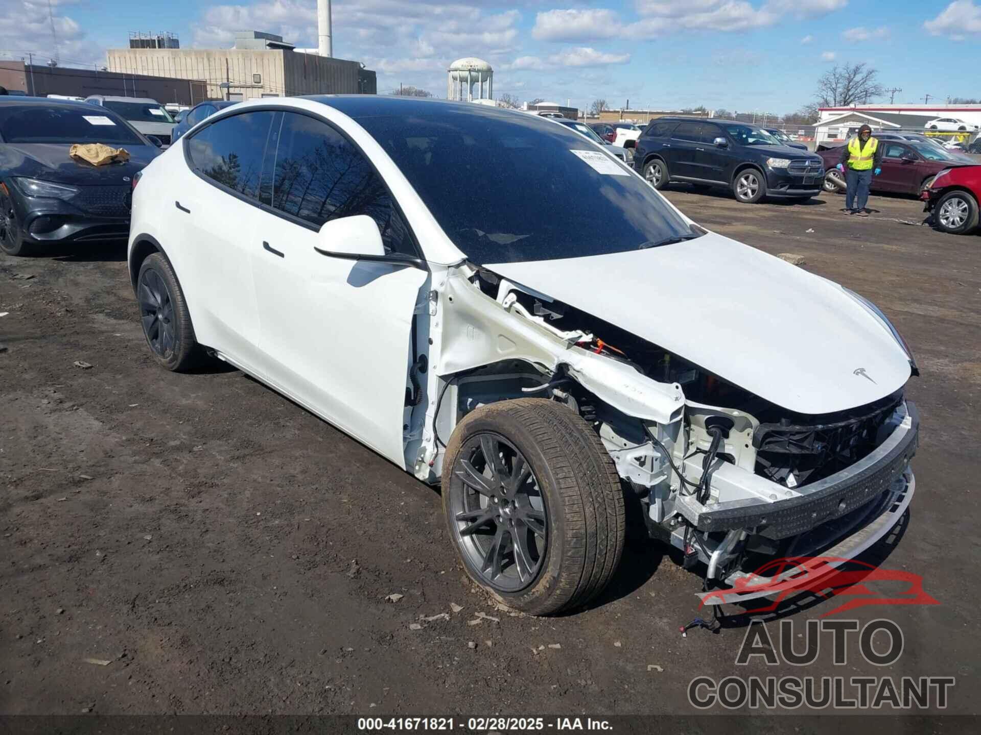 TESLA MODEL Y 2024 - 7SAYGDEE0RA328091