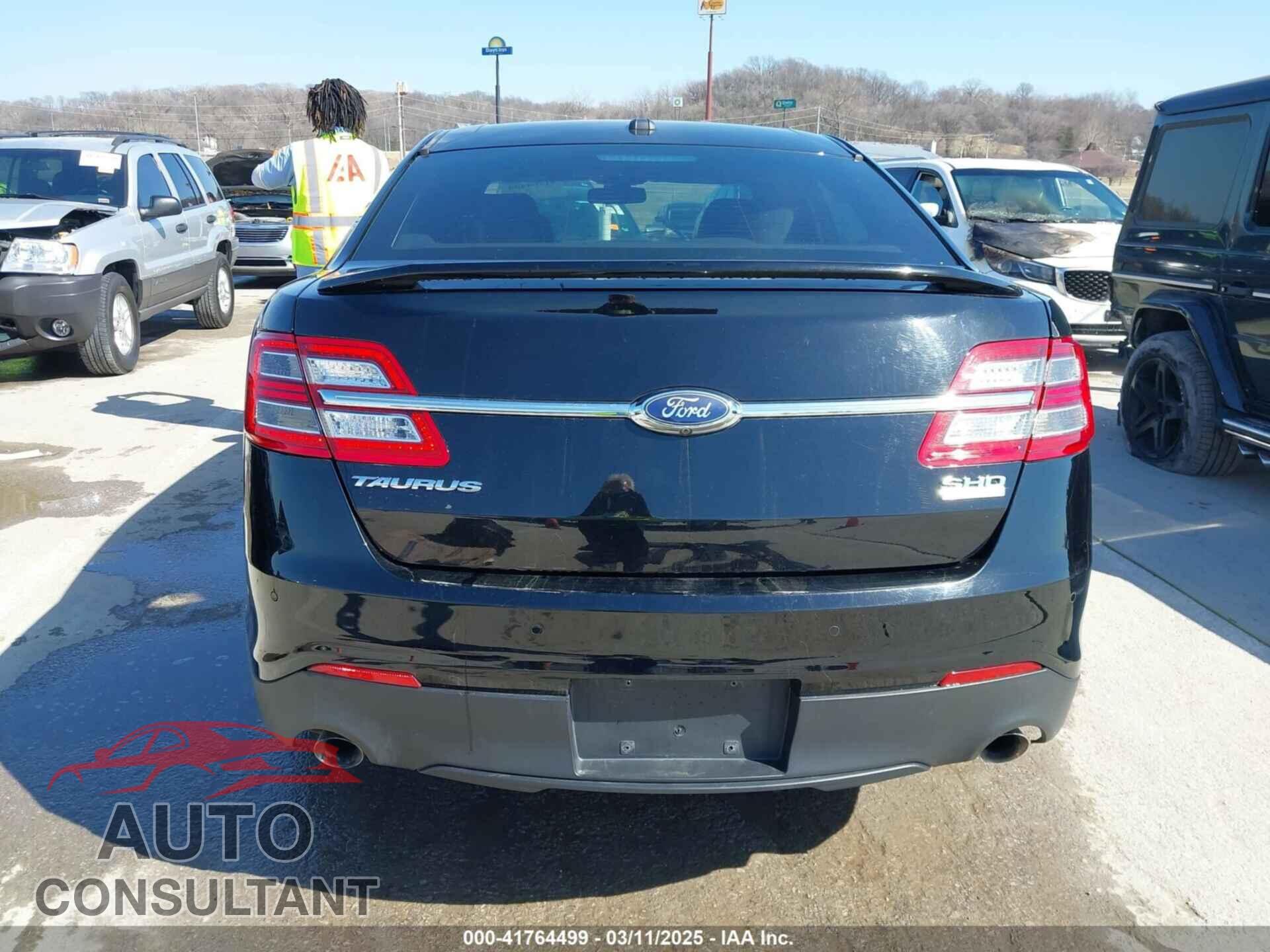 FORD TAURUS 2017 - 1FAHP2KT5HG103473