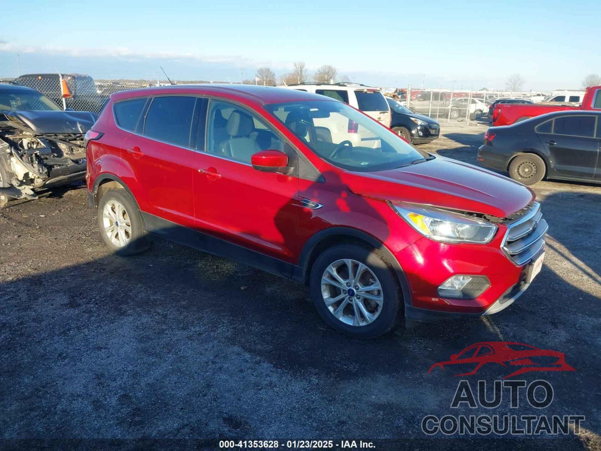 FORD ESCAPE 2017 - 1FMCU0G96HUE85833