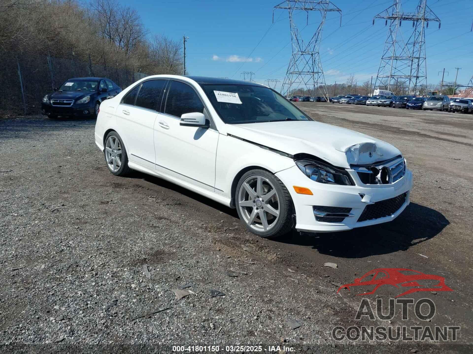 MERCEDES-BENZ C 300 2013 - WDDGF8AB3DR275879