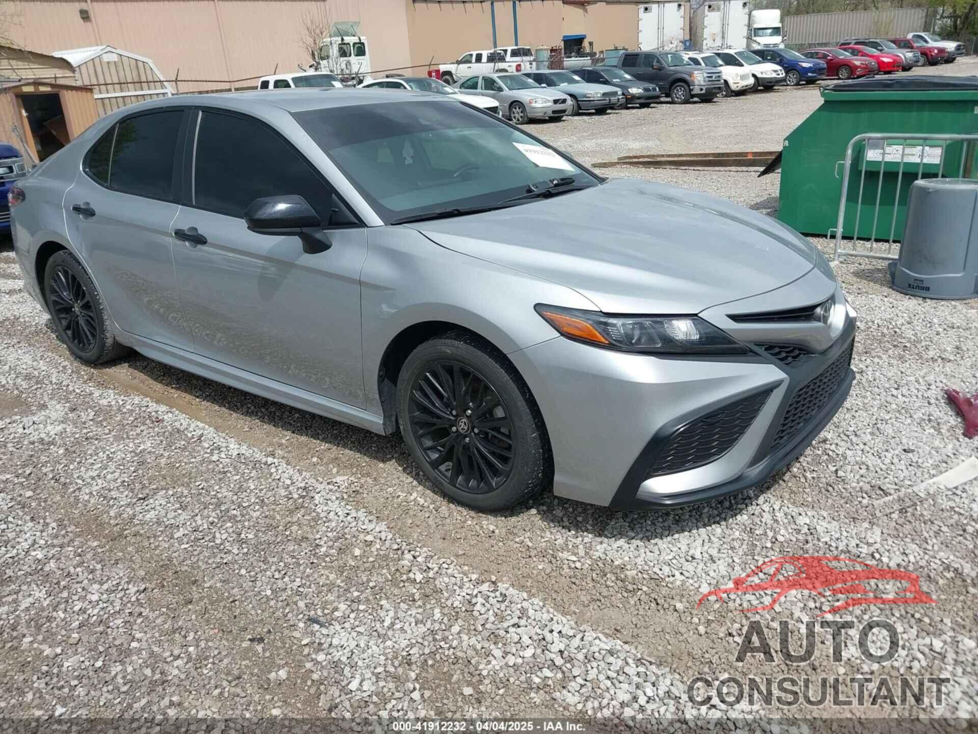 TOYOTA CAMRY 2021 - 4T1G11AK4MU494715