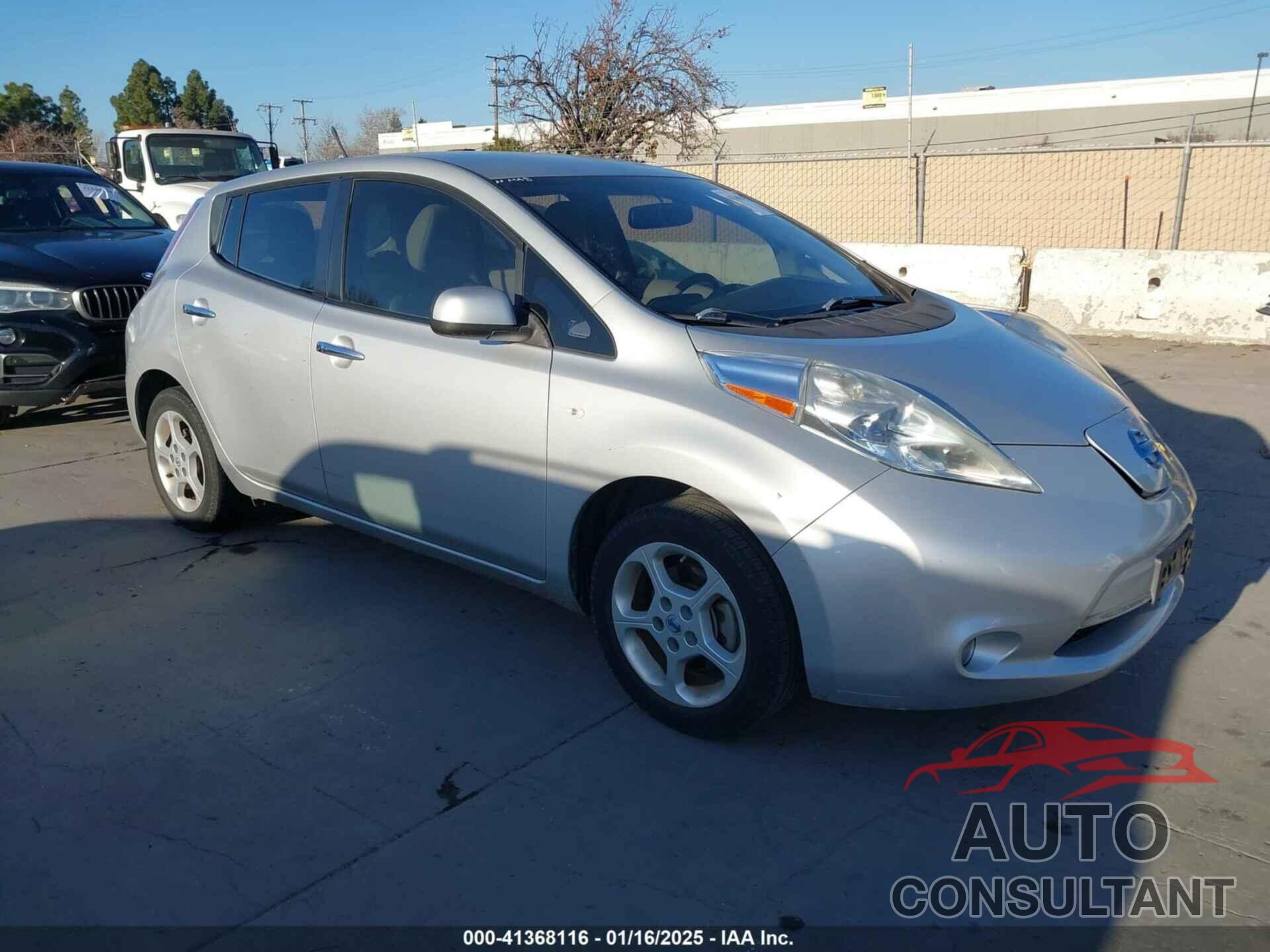 NISSAN LEAF 2011 - JN1AZ0CP9BT006841