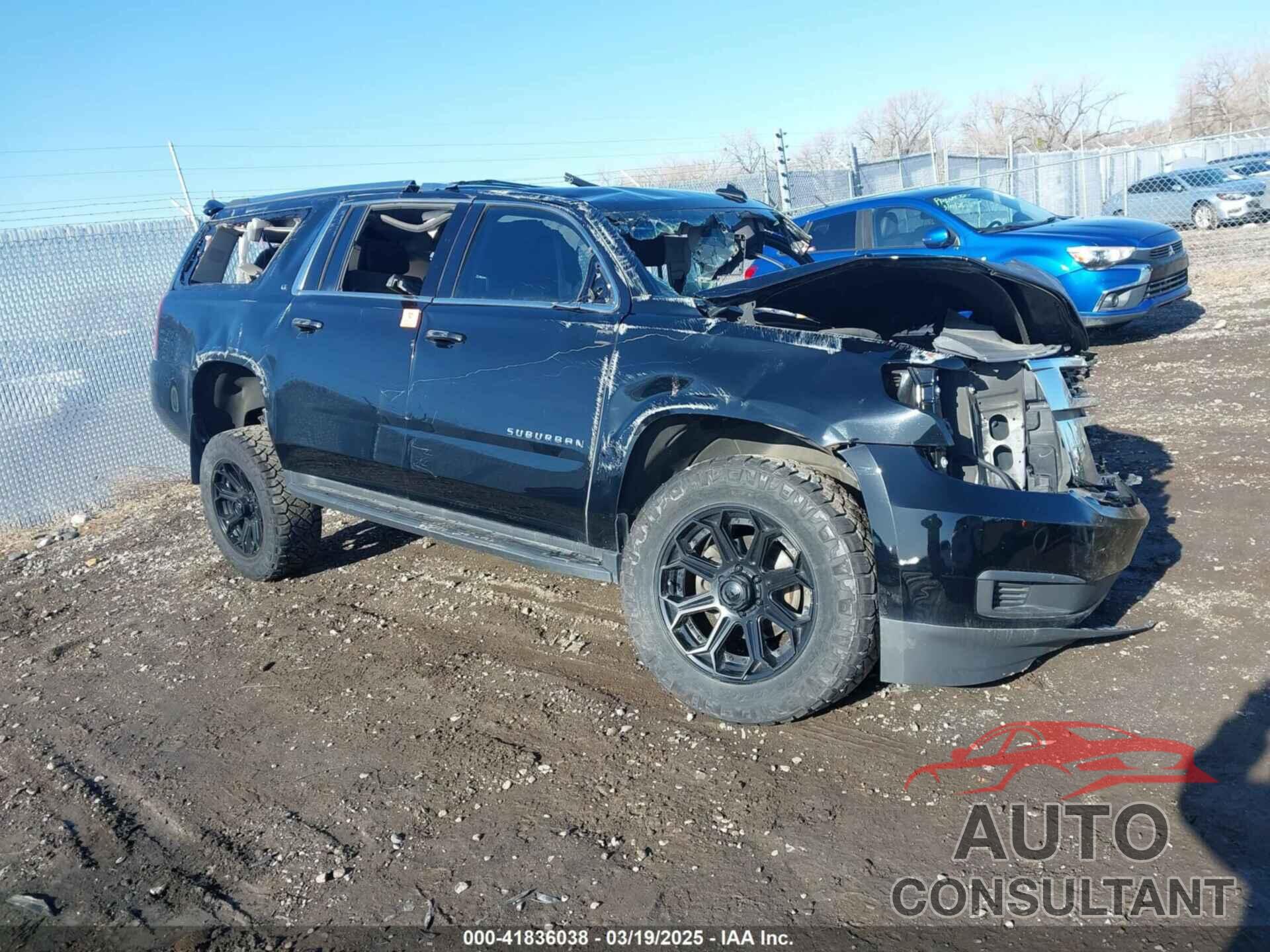 CHEVROLET SUBURBAN 2019 - 1GNSKHKC4KR400321