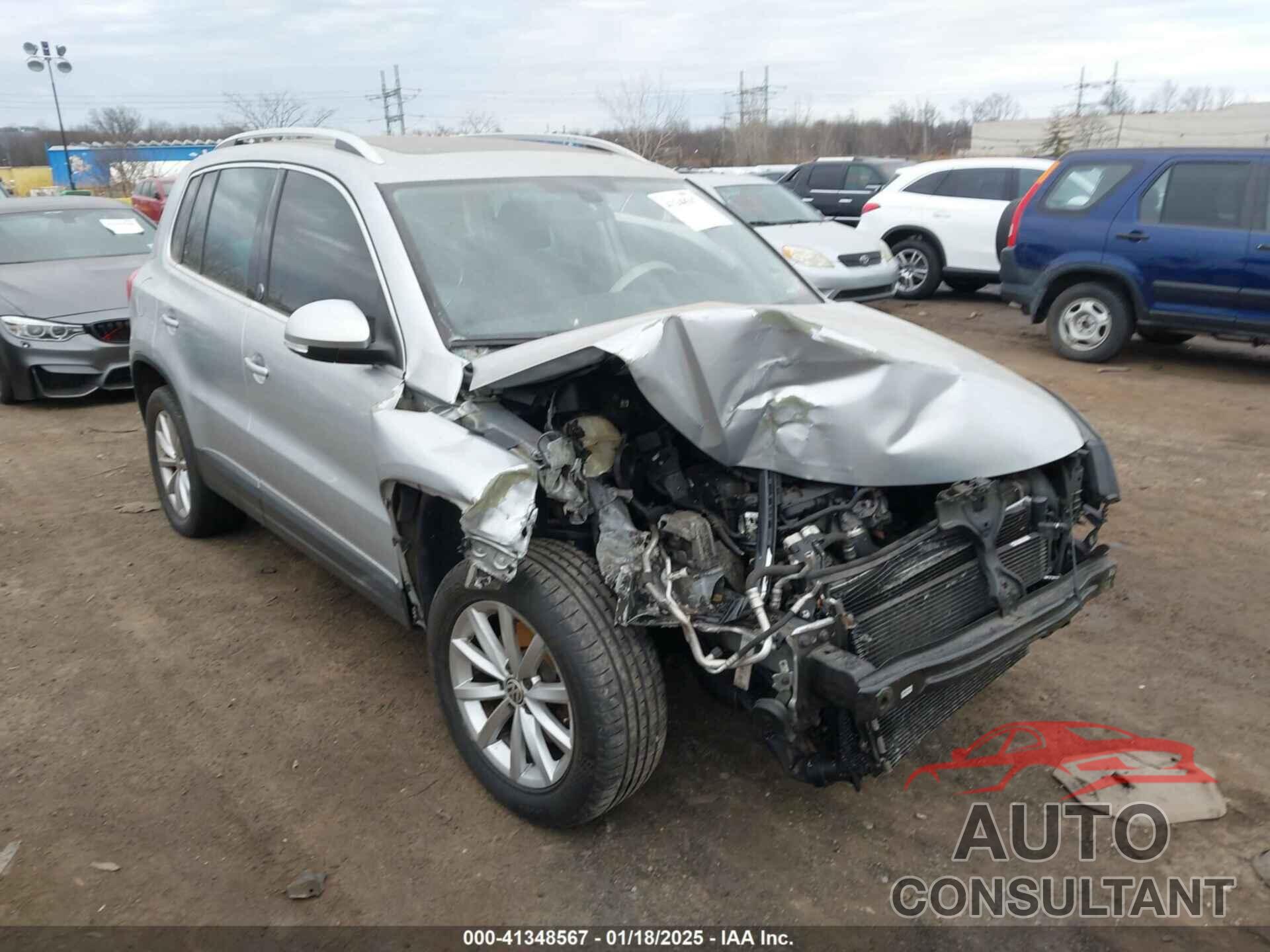 VOLKSWAGEN TIGUAN 2017 - WVGSV7AX8HK031345