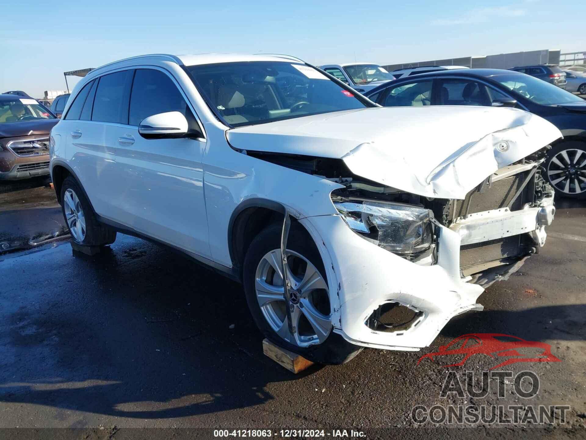 MERCEDES-BENZ GLC 300 2017 - WDC0G4JB1HF260946