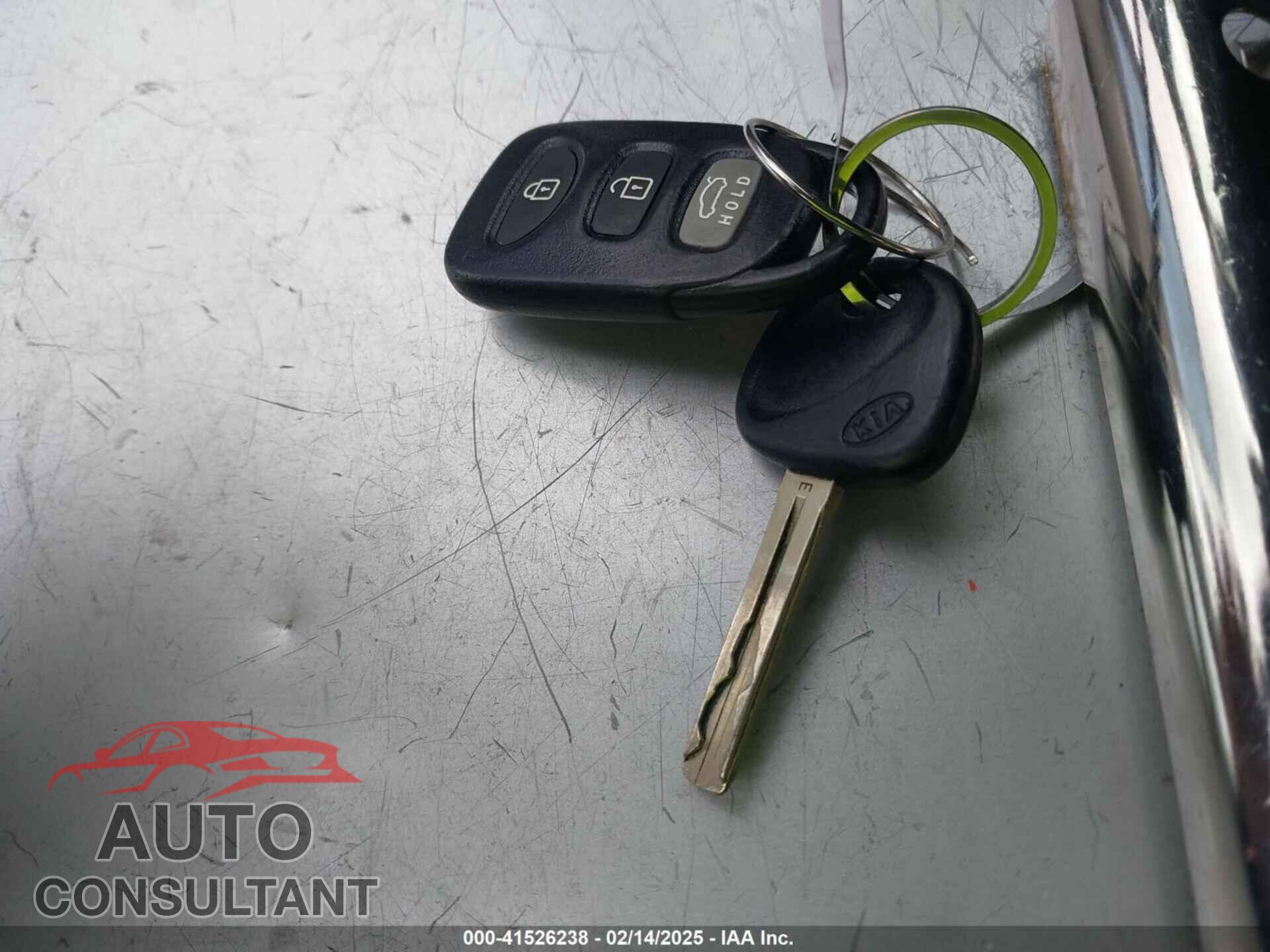 KIA OPTIMA 2011 - KNAGM4A72B5116051