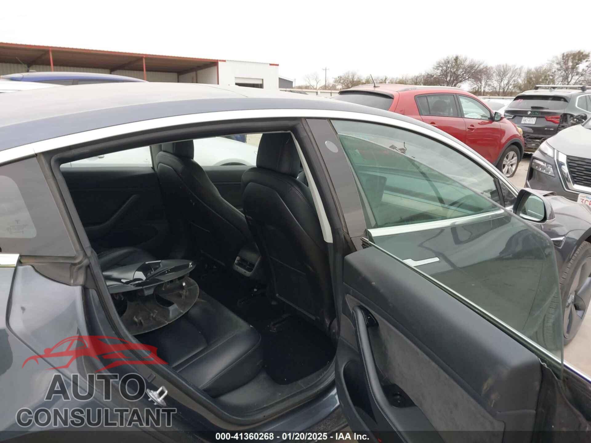 TESLA MODEL 3 2018 - 5YJ3E1EA8JF026497