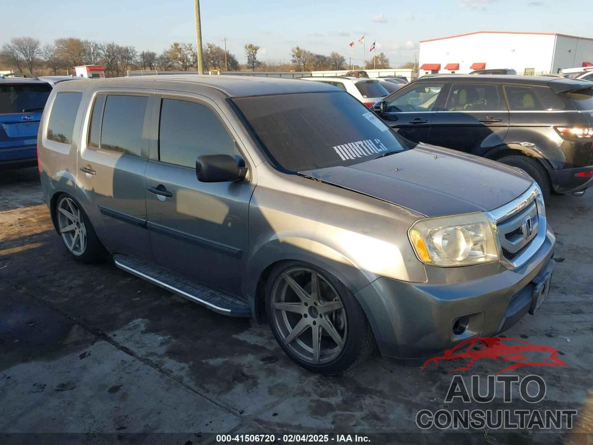 HONDA PILOT 2009 - 5FNYF38259B009896