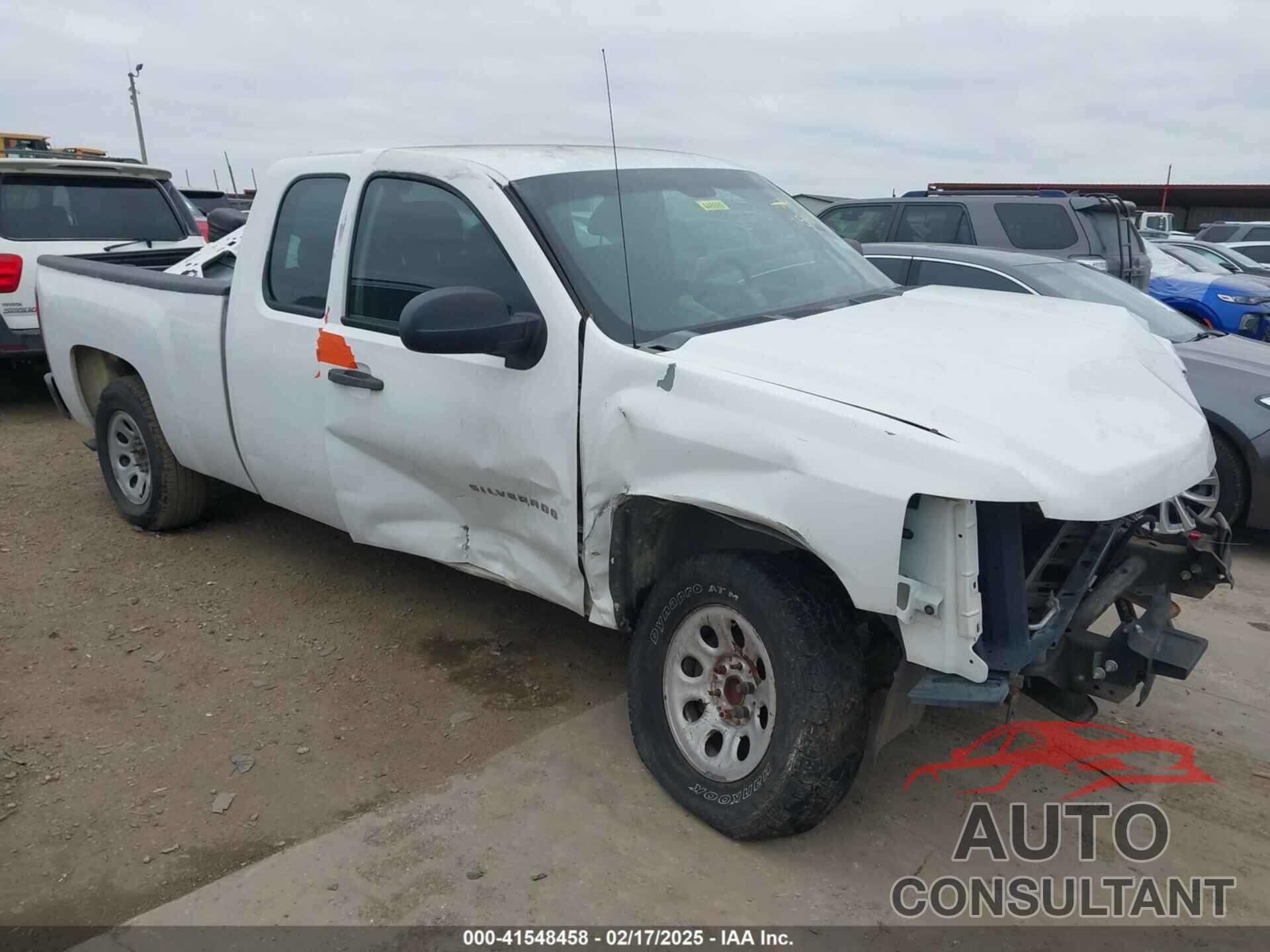 CHEVROLET SILVERADO 1500 2011 - 1GCRCPEA7BZ356193